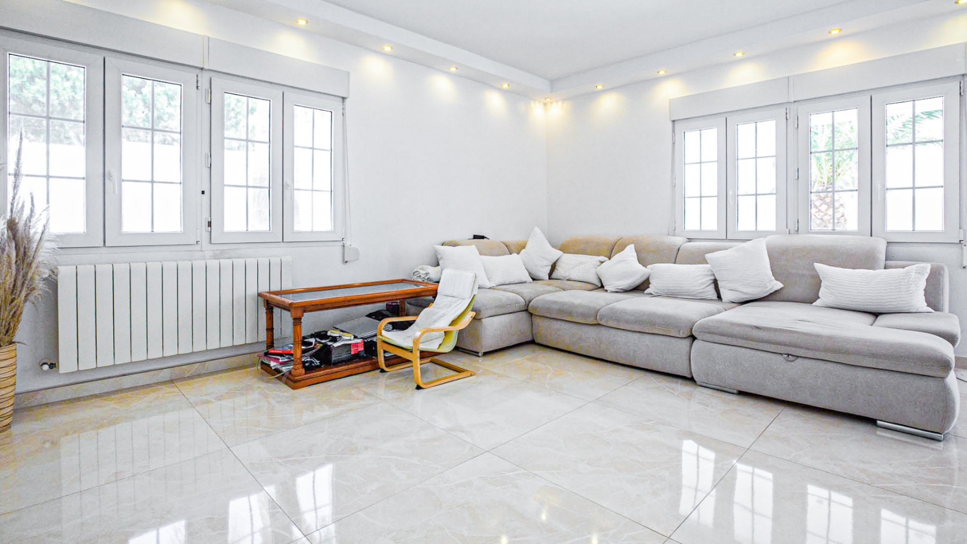 Återförsäljning - Fristående villa -
La Zenia