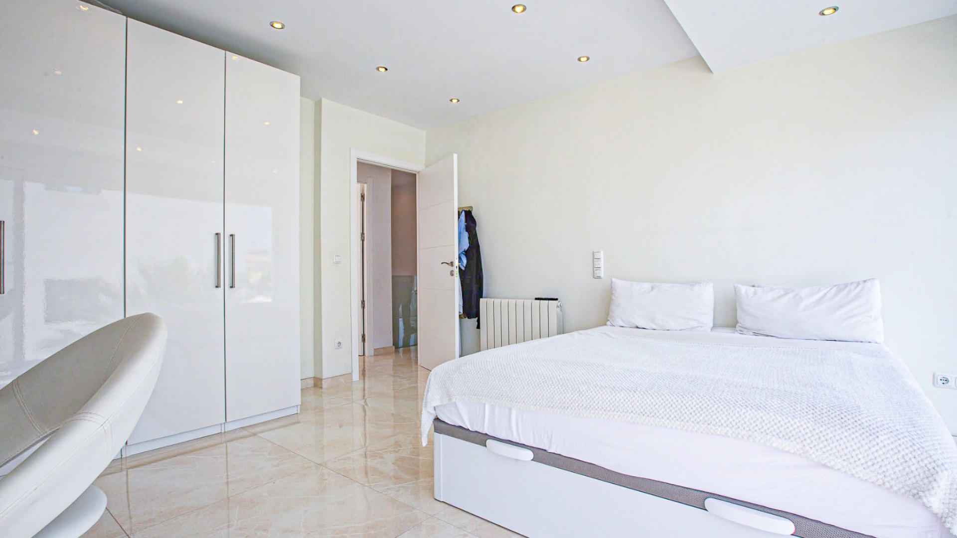 Återförsäljning - Fristående villa -
La Zenia