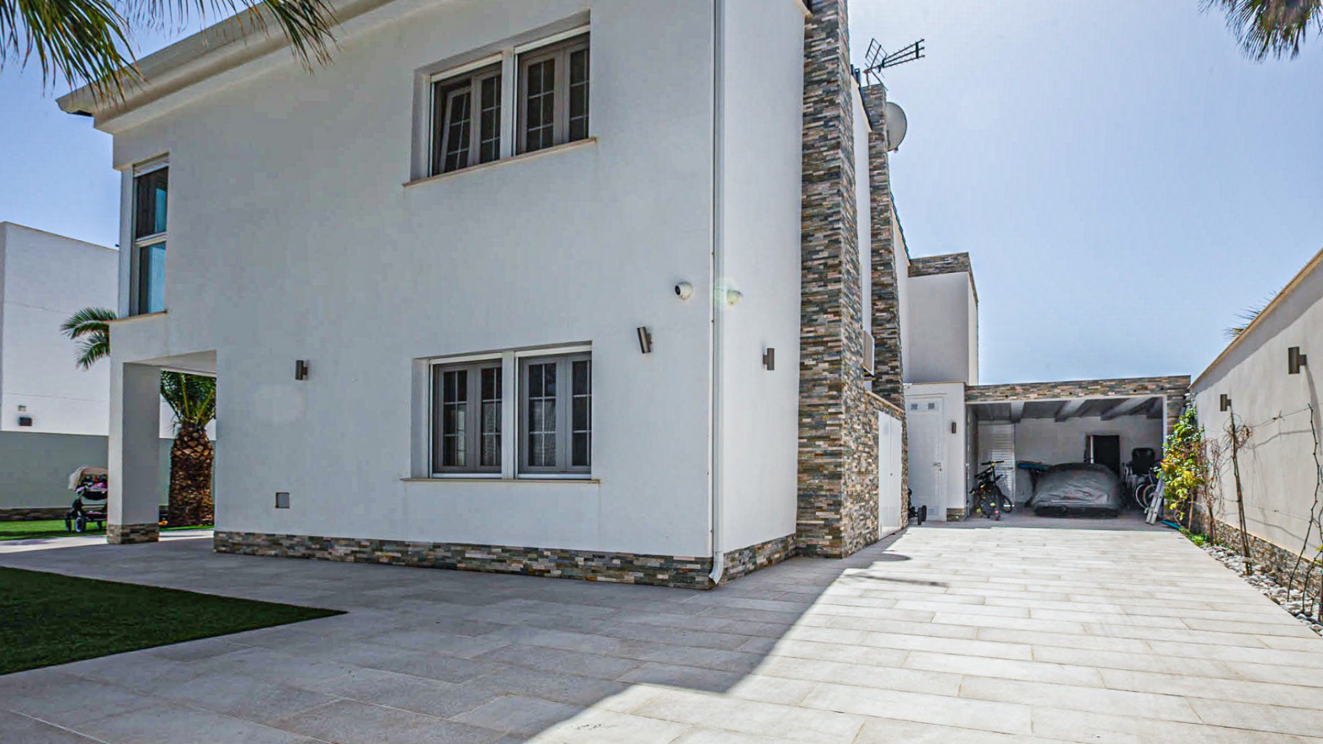 Återförsäljning - Fristående villa -
La Zenia