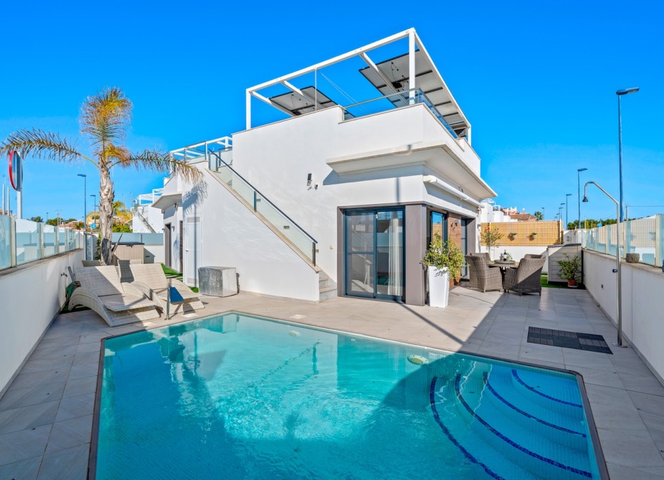 Återförsäljning - Fristående villa -
Los Alcazares - Euro Roda