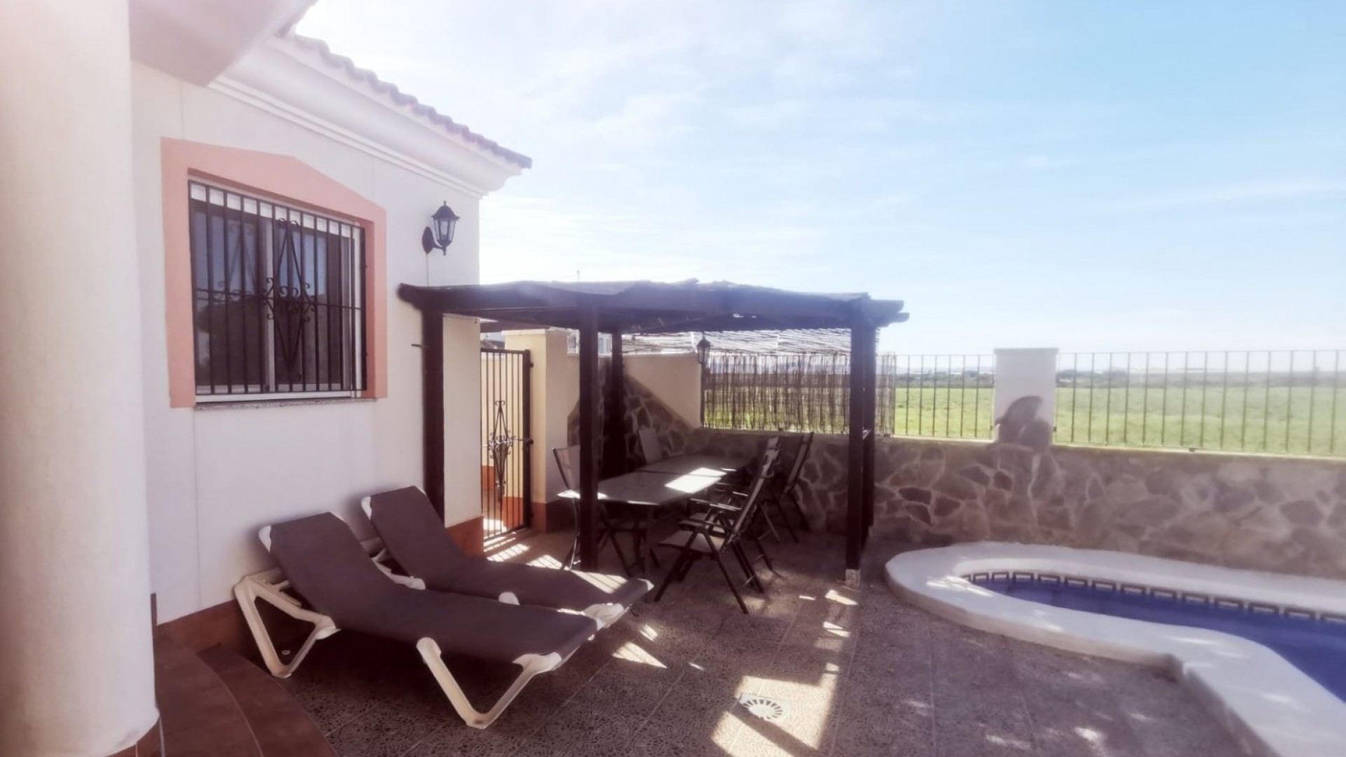 Återförsäljning - Fristående villa -
Los Alcazares - Town