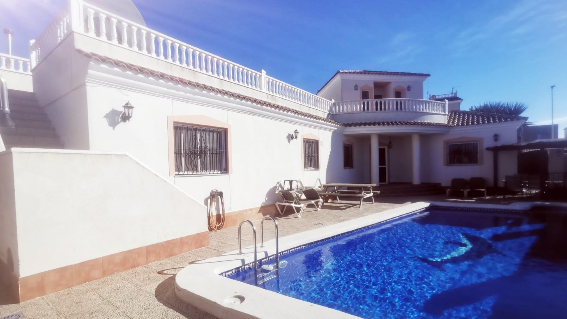 Återförsäljning - Fristående villa -
Los Alcazares - Town