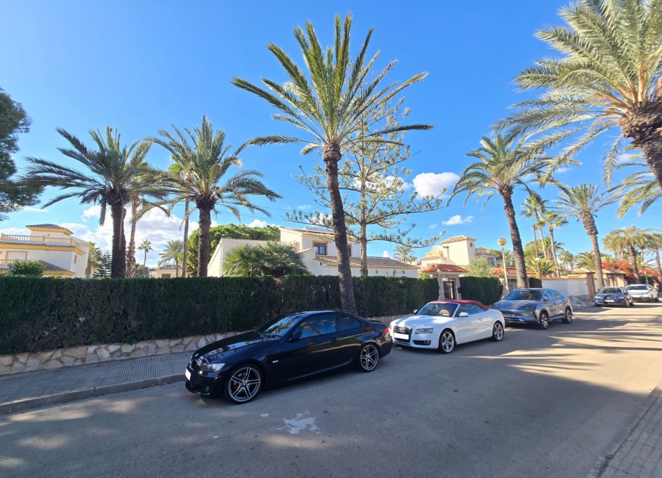 Återförsäljning - Fristående villa -
Orihuela Costa - Cabo Roig