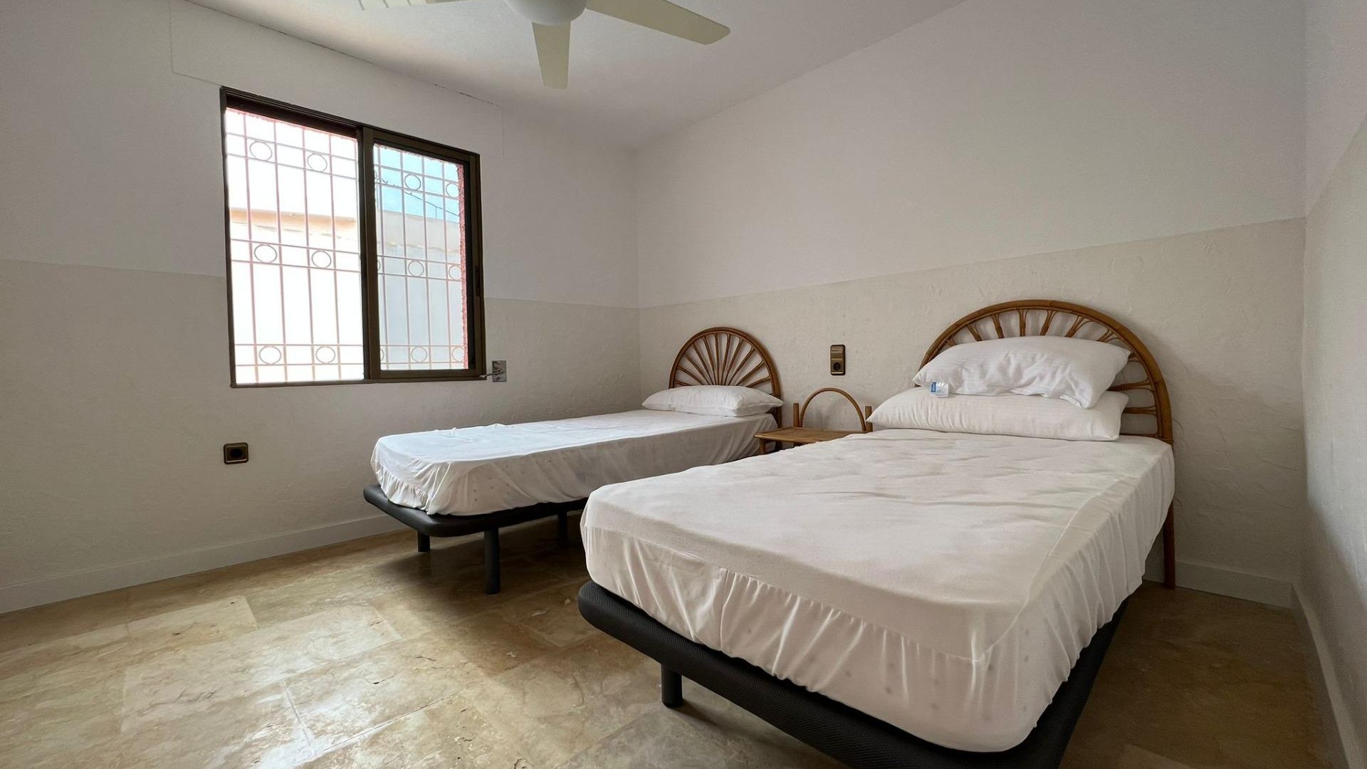 Återförsäljning - Fristående villa -
Orihuela Costa - Cabo Roig