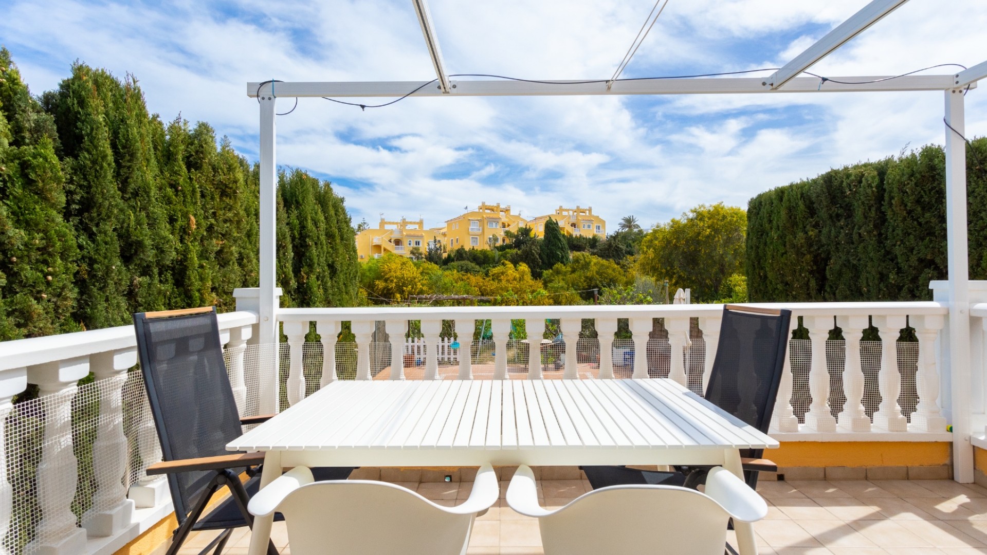 Återförsäljning - Fristående villa -
Orihuela Costa - Cabo Roig