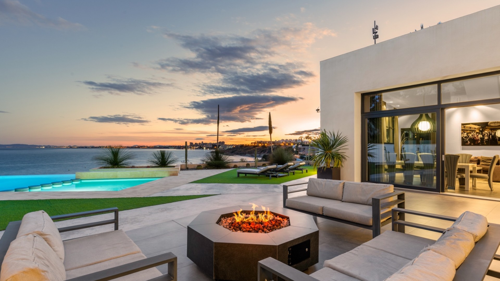 Återförsäljning - Fristående villa -
Orihuela Costa - Cabo Roig