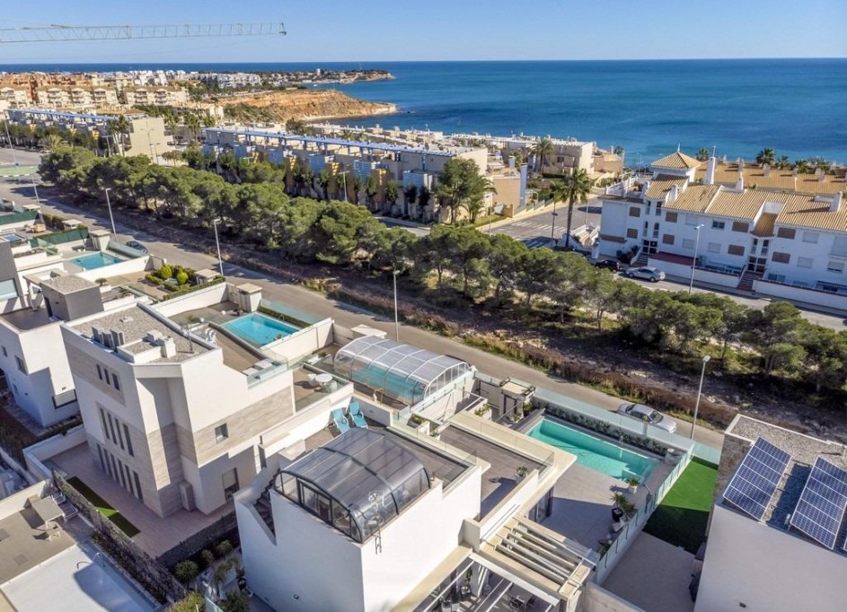 Återförsäljning - Fristående villa -
Orihuela Costa - Campoamor