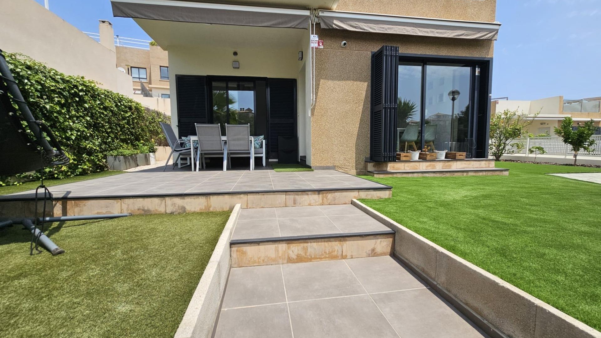 Återförsäljning - Fristående villa -
Orihuela Costa - La Regia