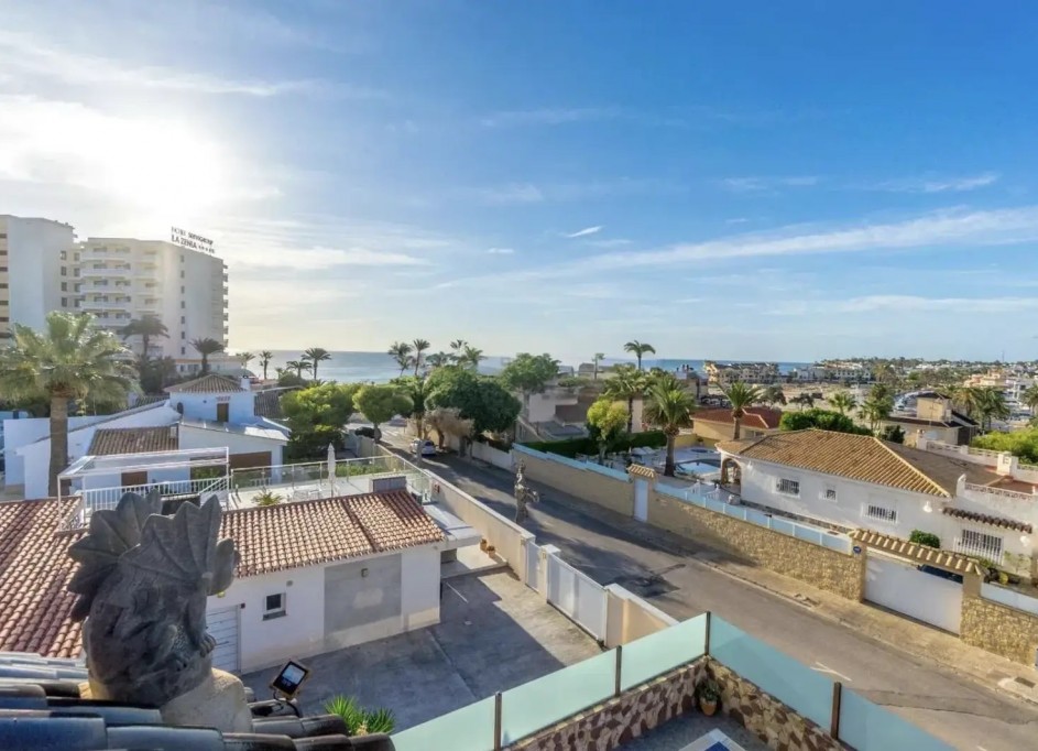 Återförsäljning - Fristående villa -
Orihuela Costa - La Zenia