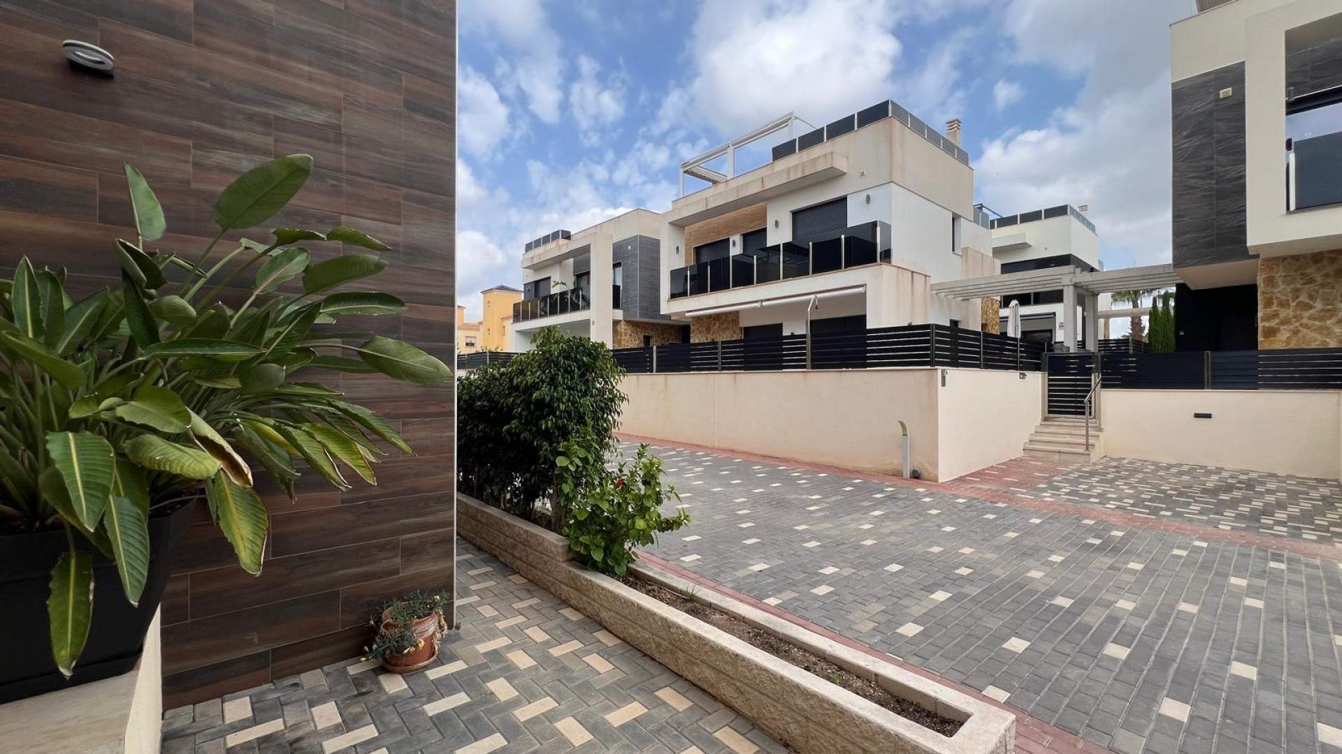 Återförsäljning - Fristående villa -
Orihuela Costa - Lomas de Cabo Roig