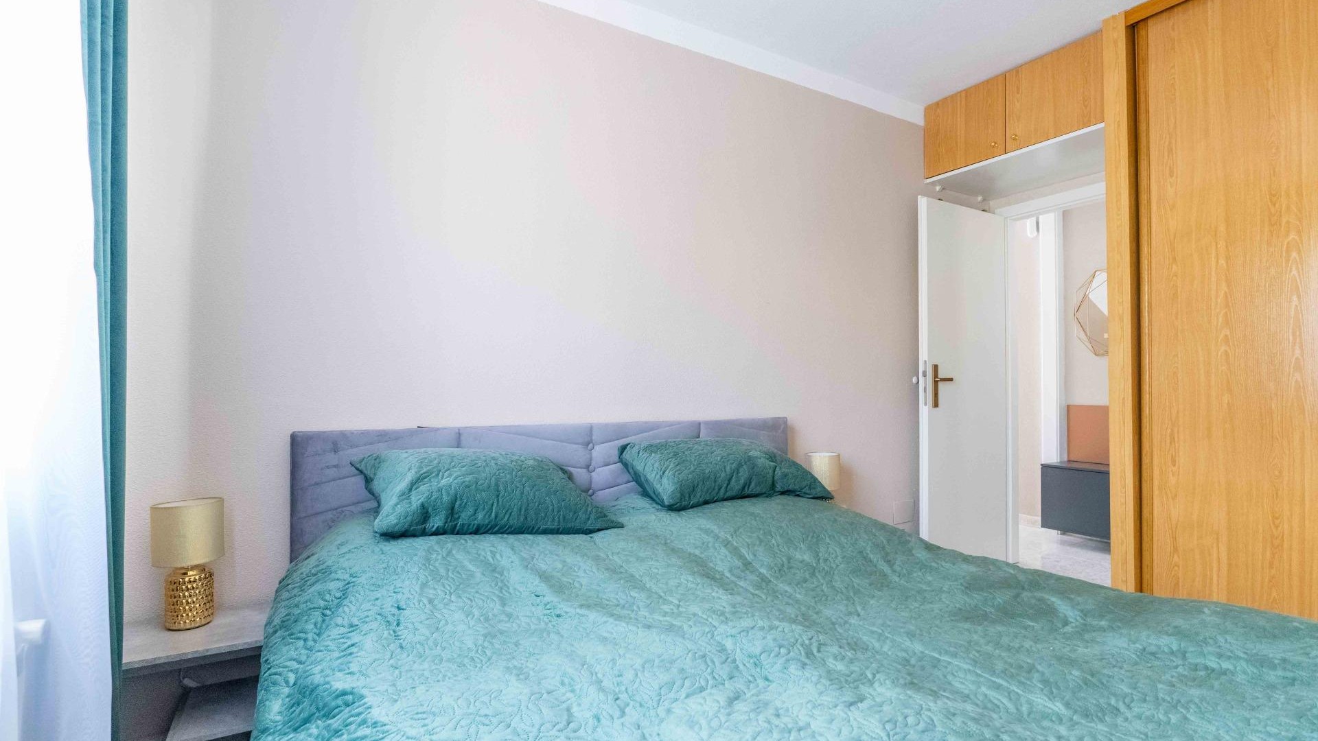 Återförsäljning - Fristående villa -
Orihuela Costa - Punta Prima