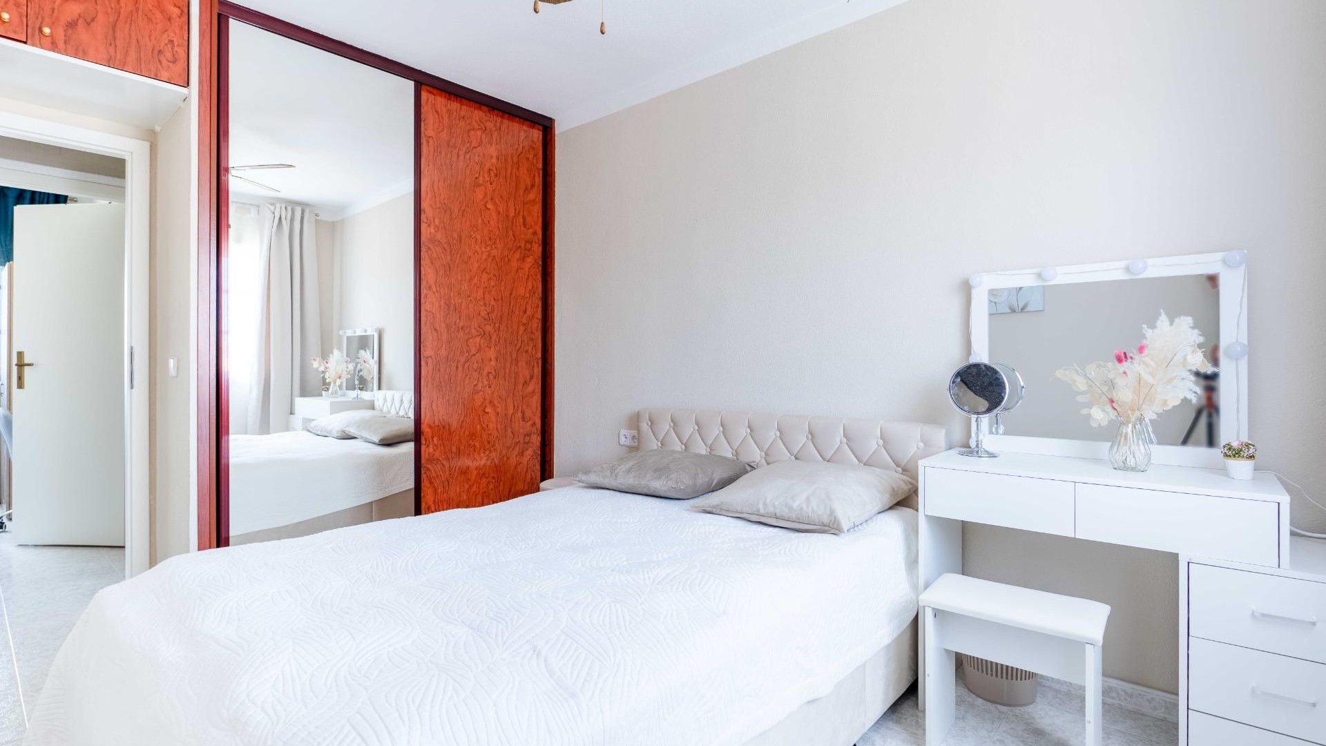 Återförsäljning - Fristående villa -
Orihuela Costa - Punta Prima