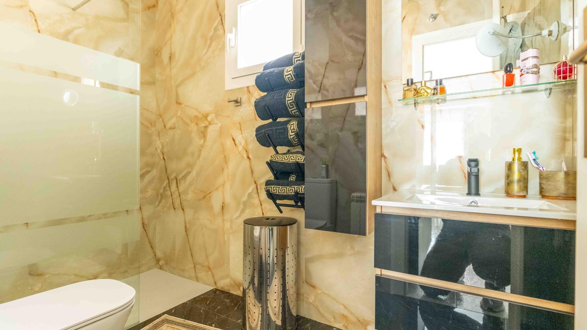 Återförsäljning - Fristående villa -
Orihuela Costa - Punta Prima