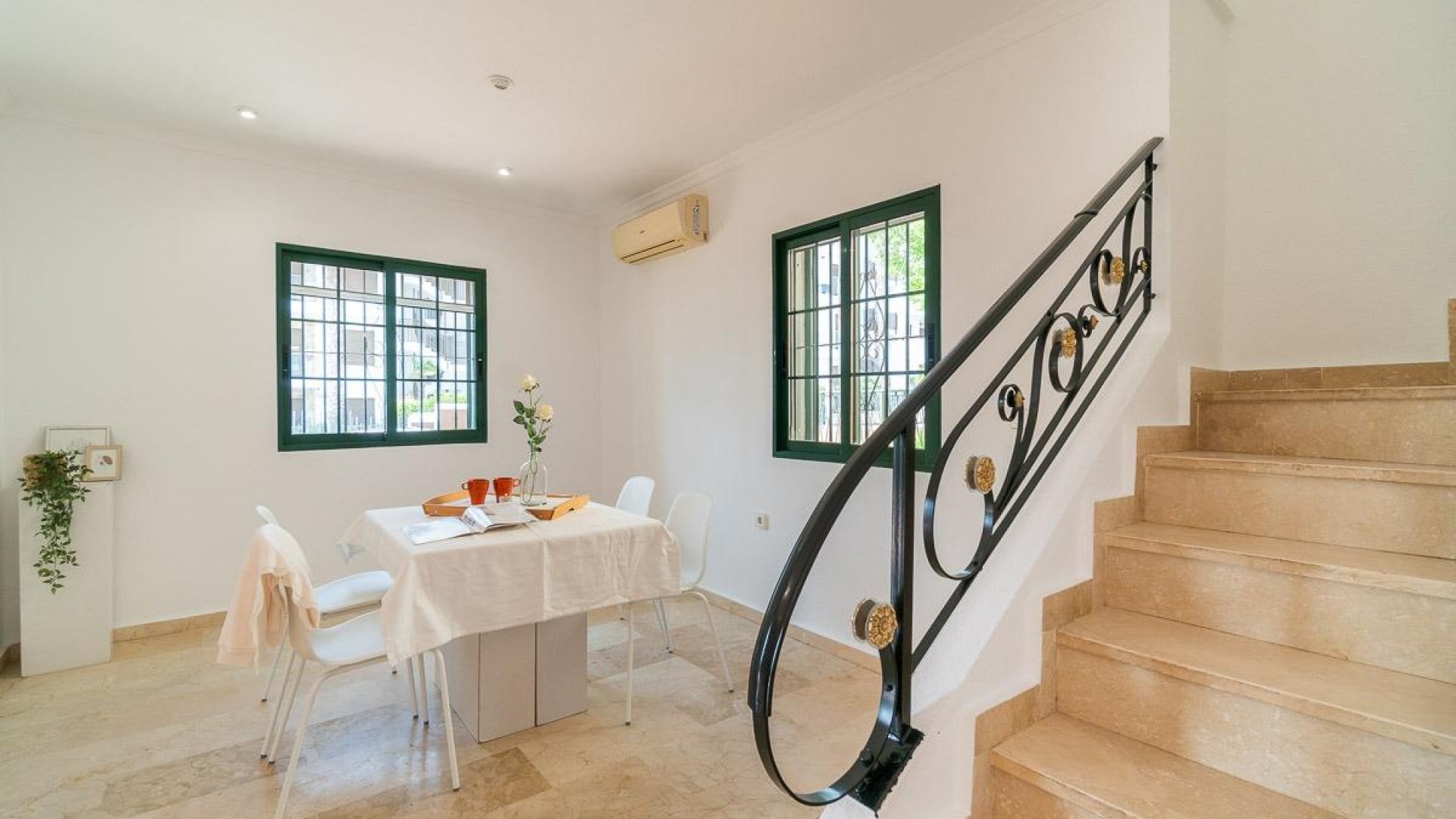 Återförsäljning - Fristående villa -
Orihuela Costa - Villamartín-Las Filipinas