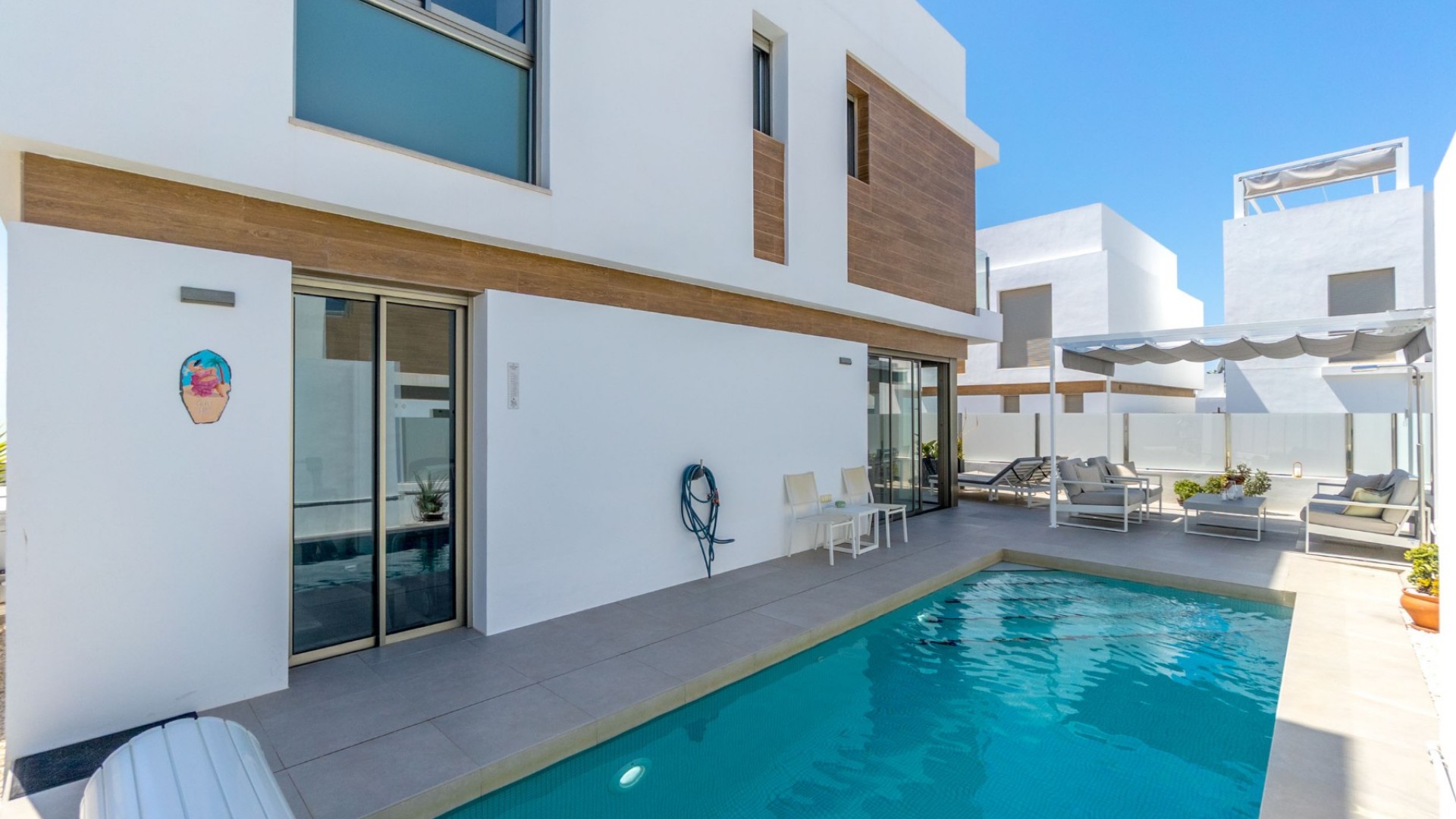 Återförsäljning - Fristående villa -
Orihuela Costa - Villamartín