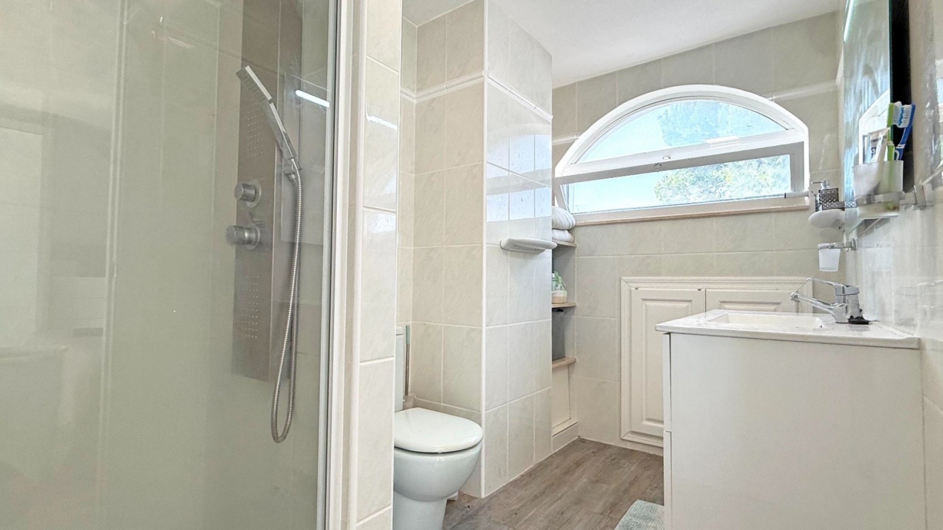 Återförsäljning - Fristående villa -
Orihuela Costa - Villamartín