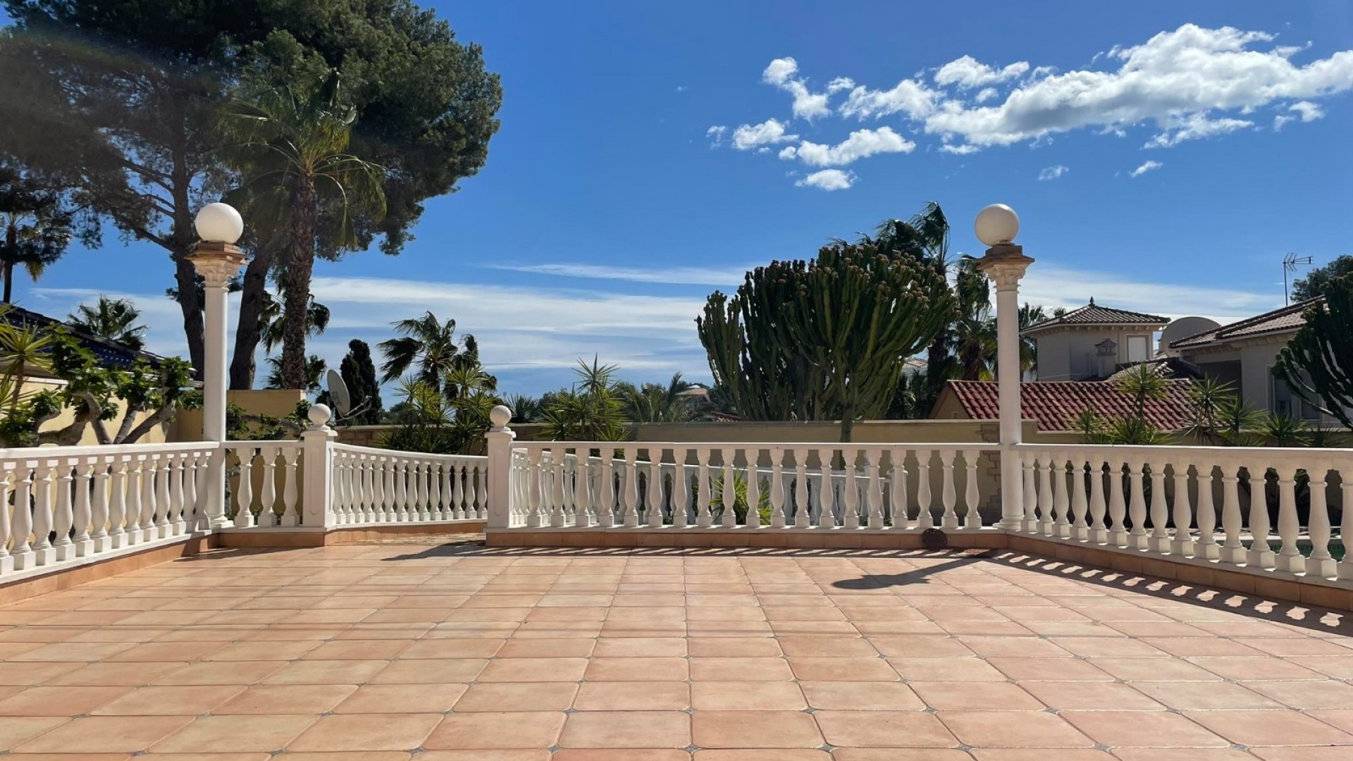 Återförsäljning - Fristående villa -
Orihuela Costa - Villamartín