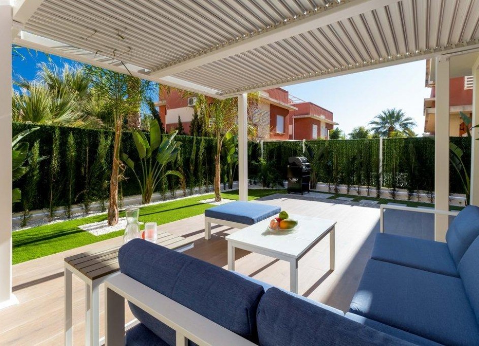 Återförsäljning - Fristående villa -
Orihuela Costa