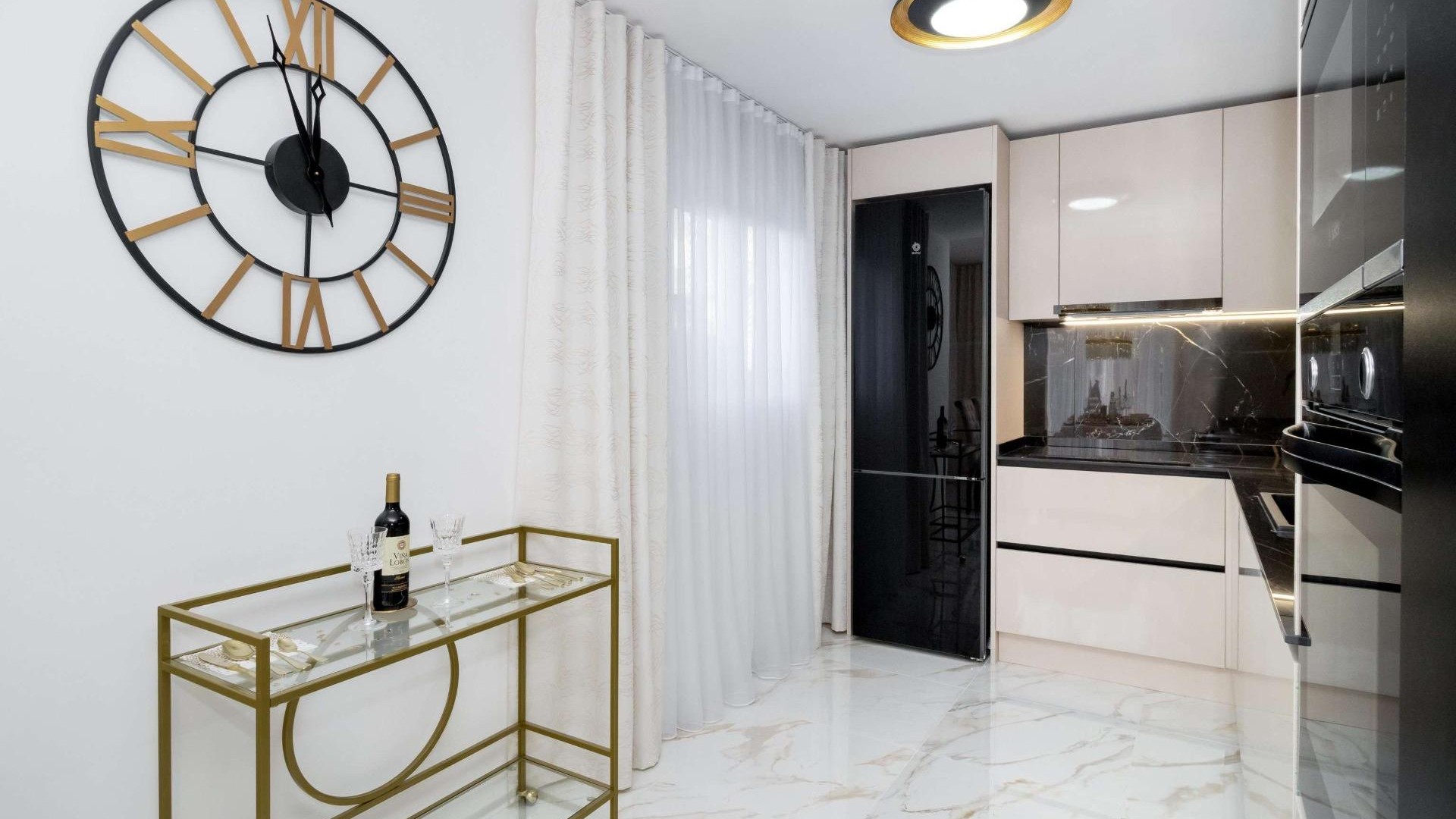 Återförsäljning - Fristående villa -
Orihuela Costa