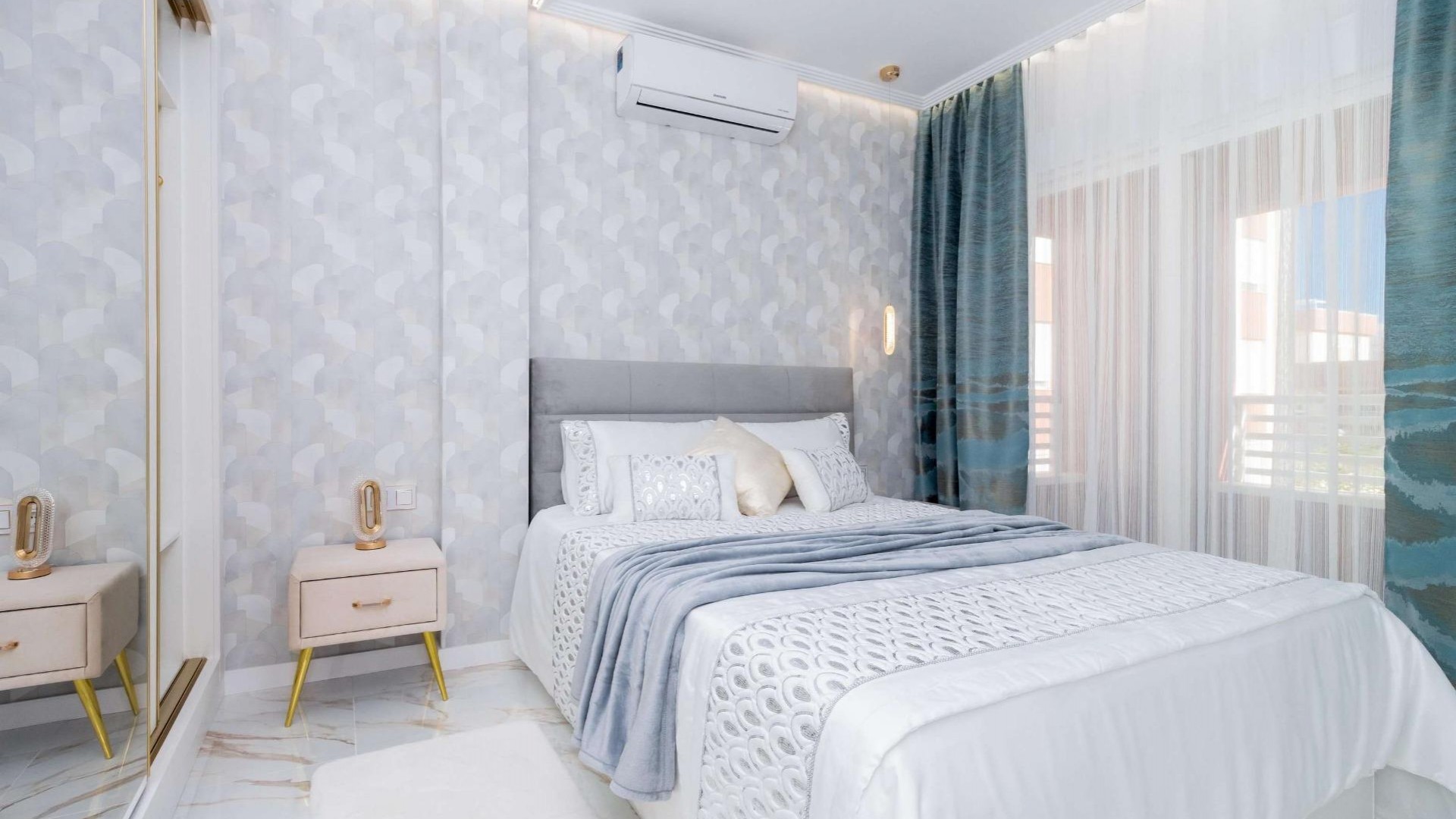 Återförsäljning - Fristående villa -
Orihuela Costa