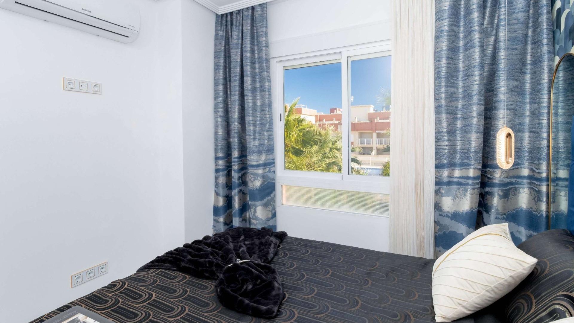 Återförsäljning - Fristående villa -
Orihuela Costa