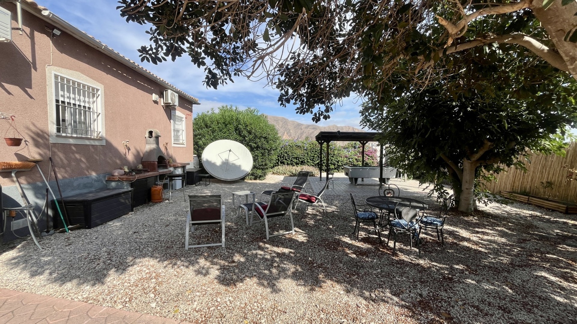 Återförsäljning - Fristående villa -
Orihuela