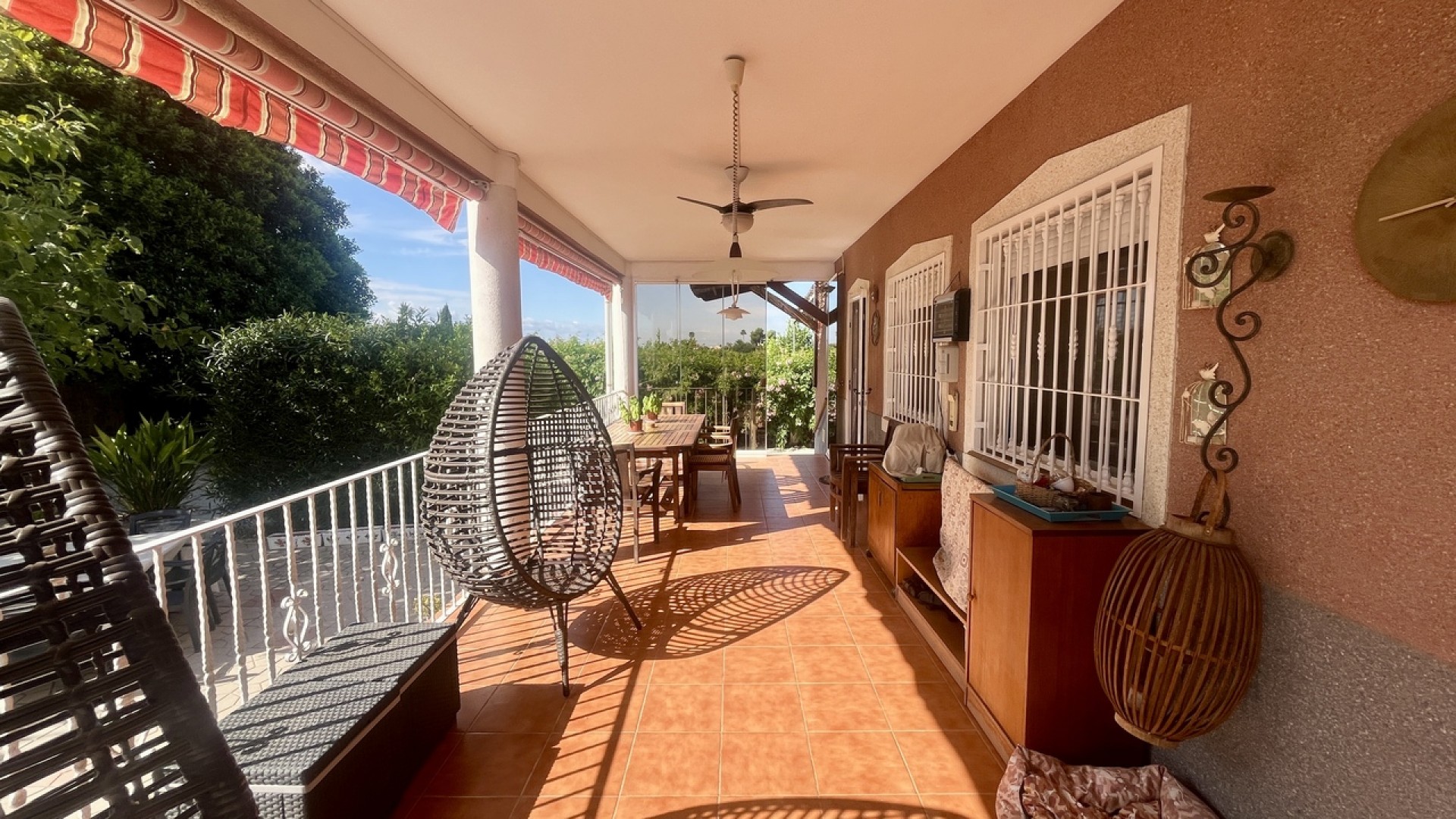 Återförsäljning - Fristående villa -
Orihuela