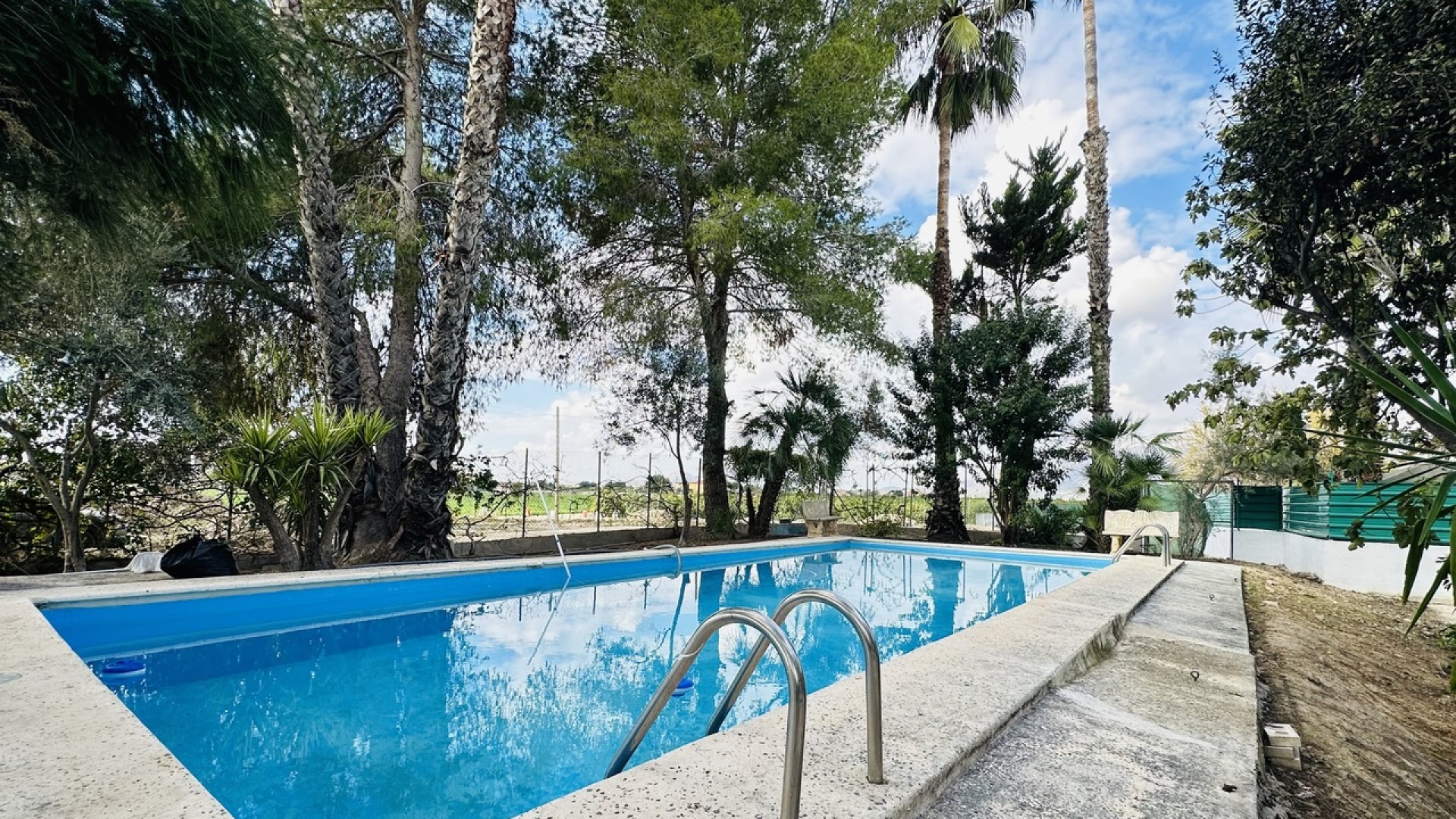 Återförsäljning - Fristående villa -
Orihuela