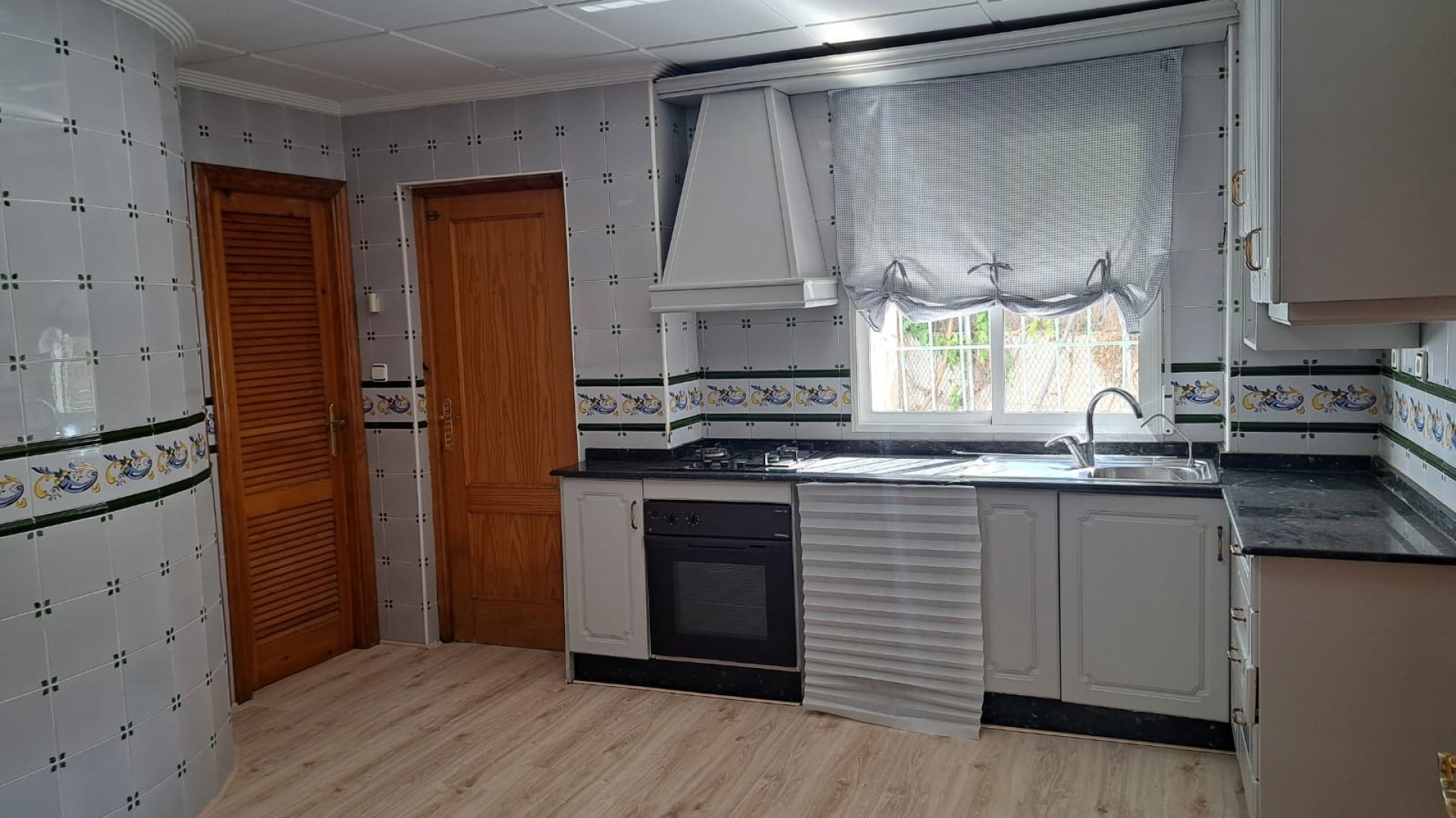 Återförsäljning - Fristående villa -
Orihuela