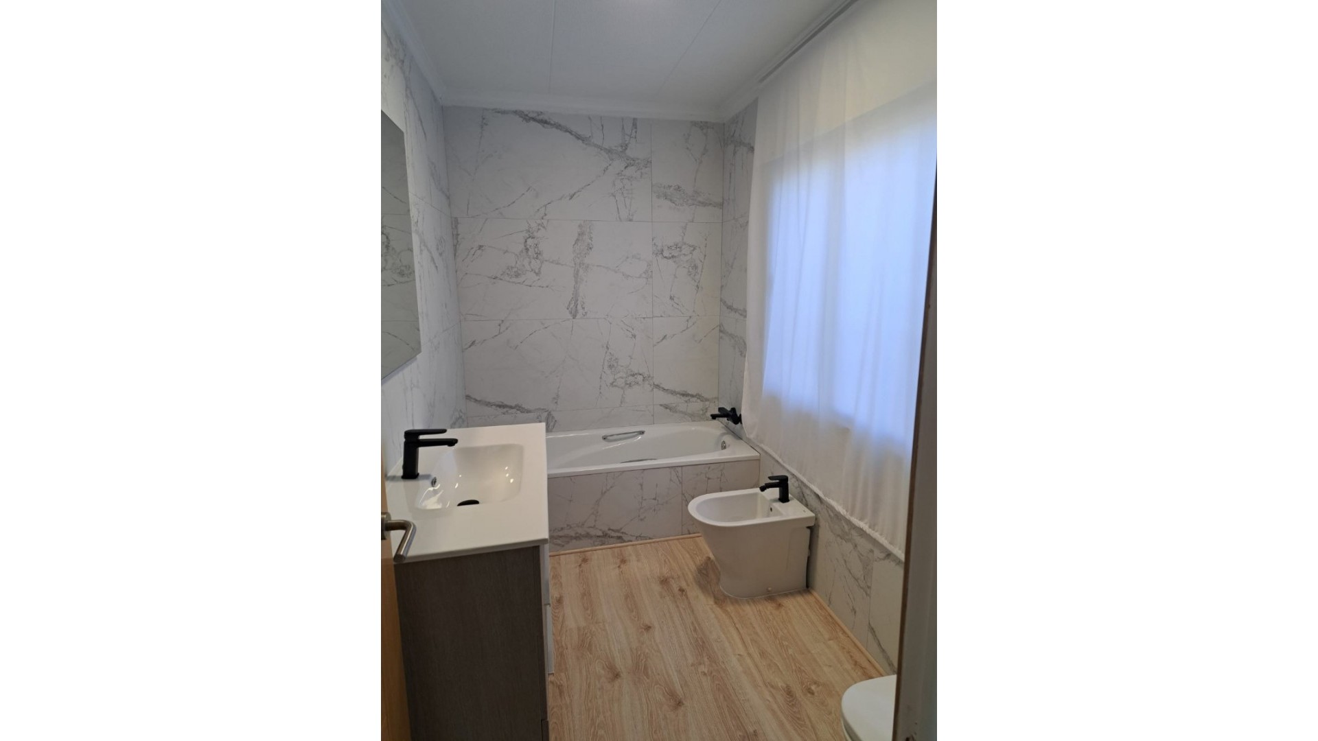 Återförsäljning - Fristående villa -
Orihuela