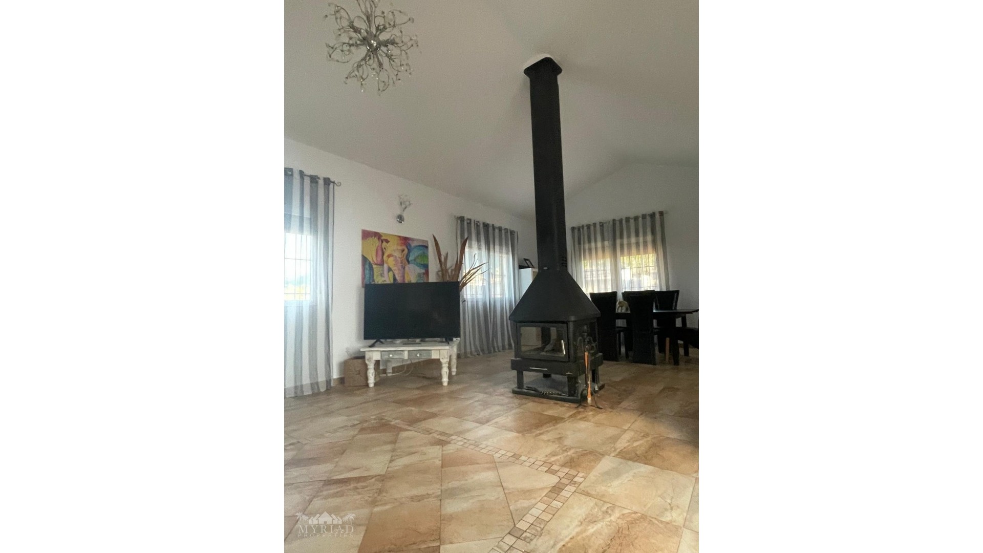 Återförsäljning - Fristående villa -
Pinoso - Pinoso Alicante