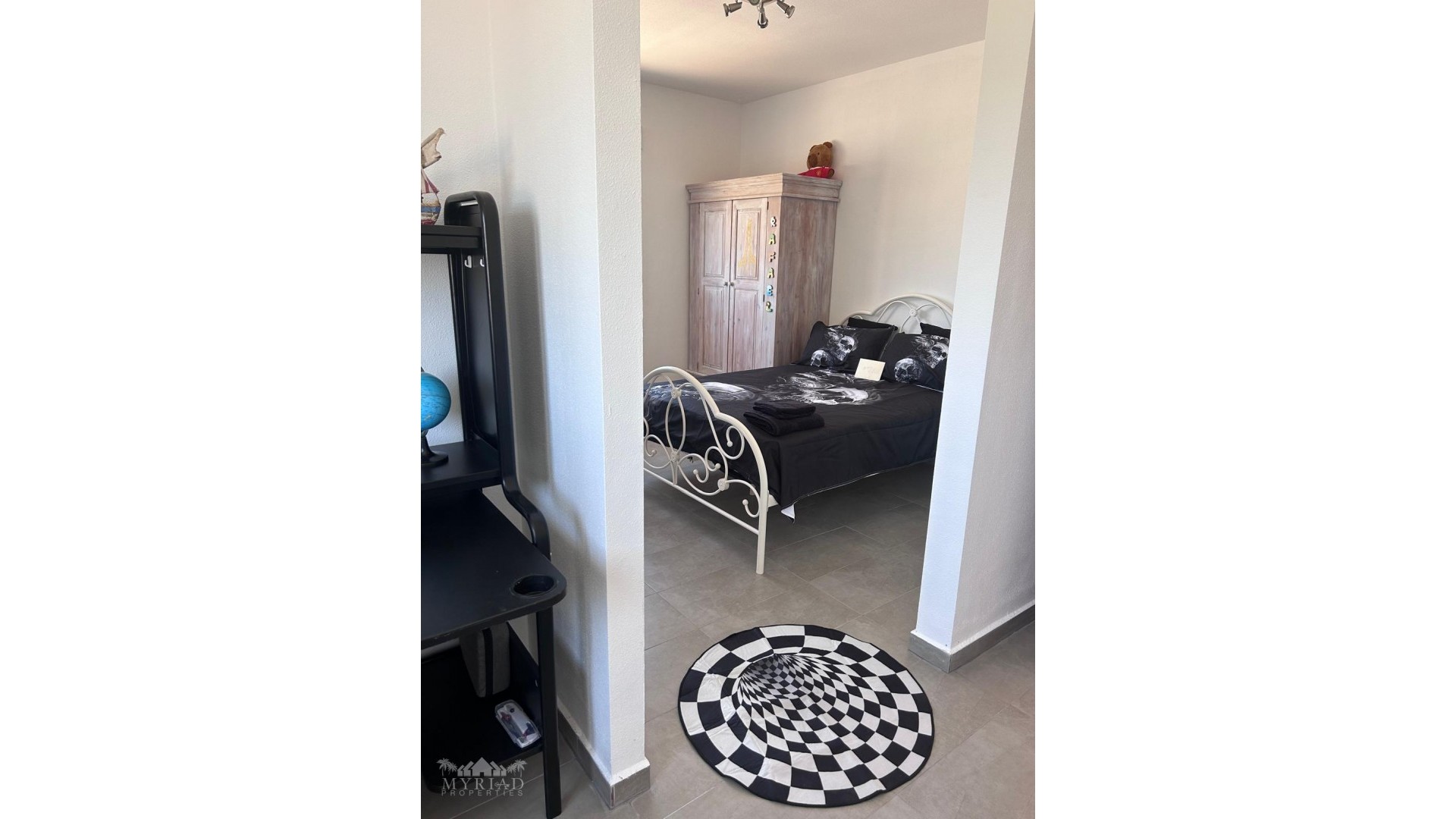 Återförsäljning - Fristående villa -
Pinoso - Pinoso Alicante