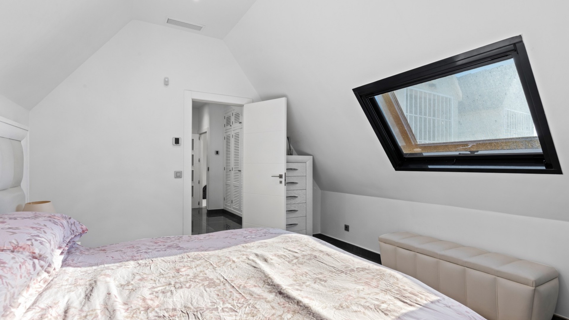 Återförsäljning - Fristående villa -
San Juan de Alicante - Frank Espinós