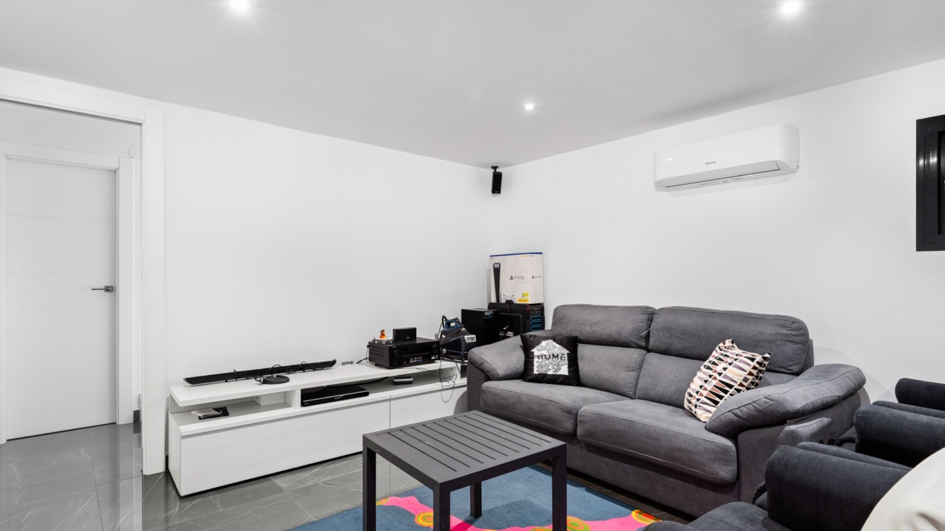 Återförsäljning - Fristående villa -
San Juan de Alicante - Frank Espinós