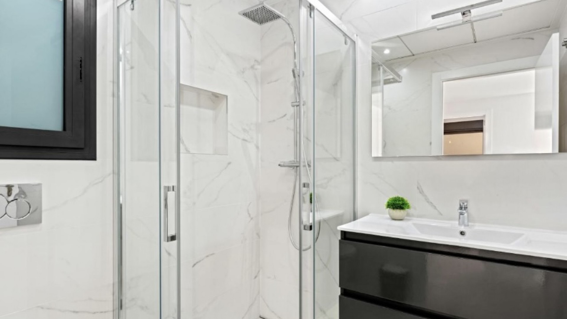 Återförsäljning - Fristående villa -
San Miguel de Salinas