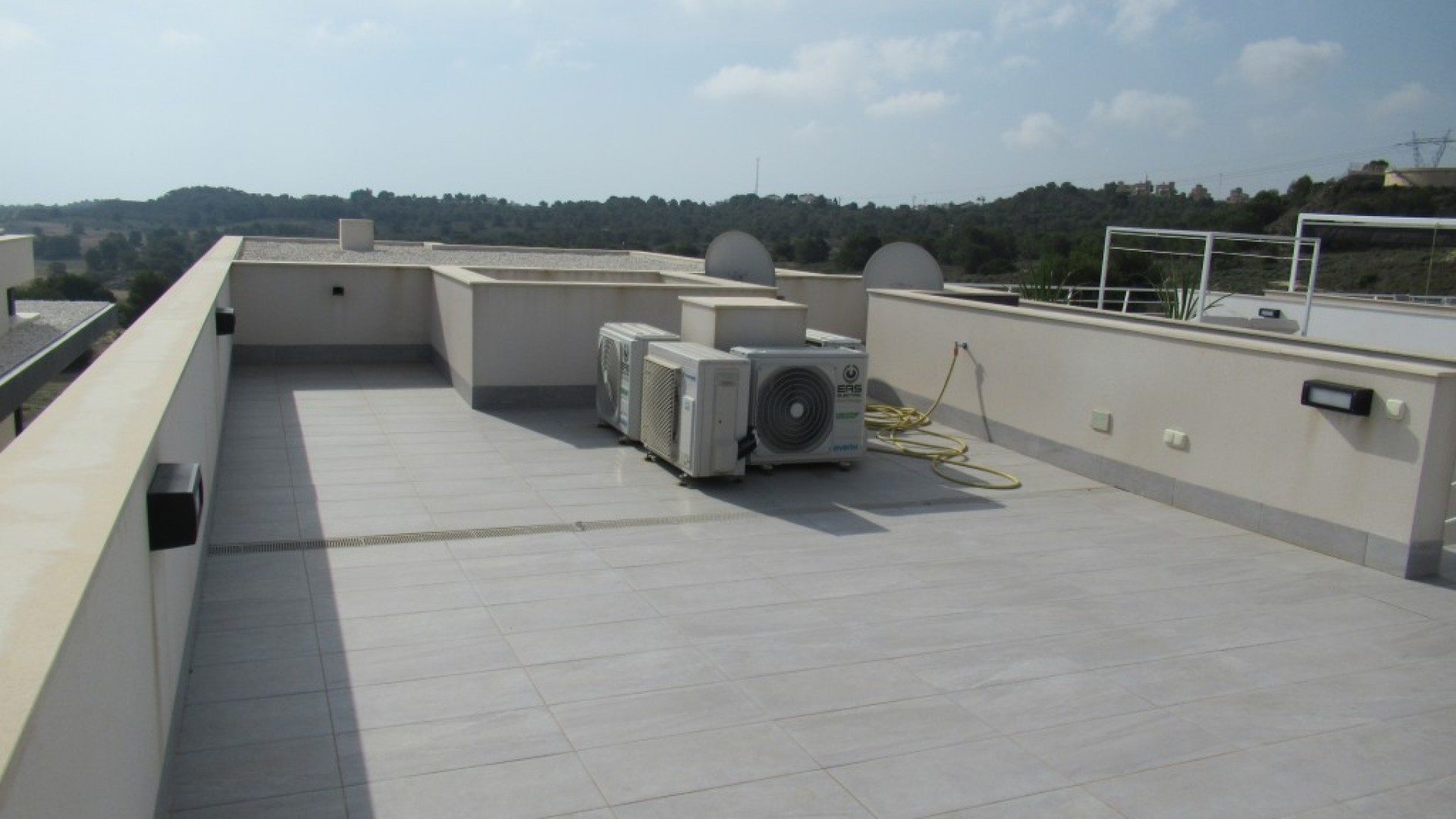 Återförsäljning - Fristående villa -
San Miguel de Salinas