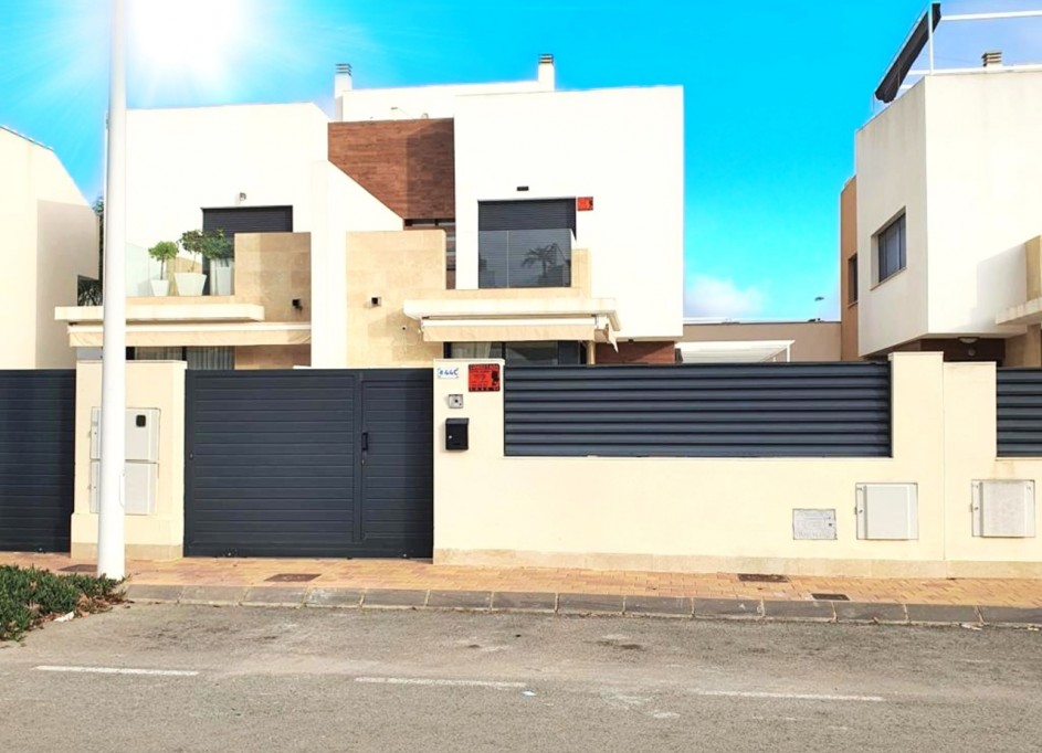 Återförsäljning - Fristående villa -
San Pedro del Pinatar - San Pedro de Pinatar