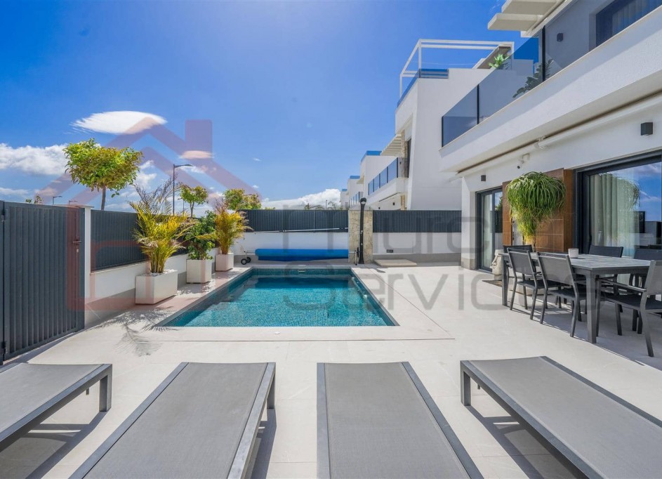 Återförsäljning - Fristående villa -
Santa Rosalia