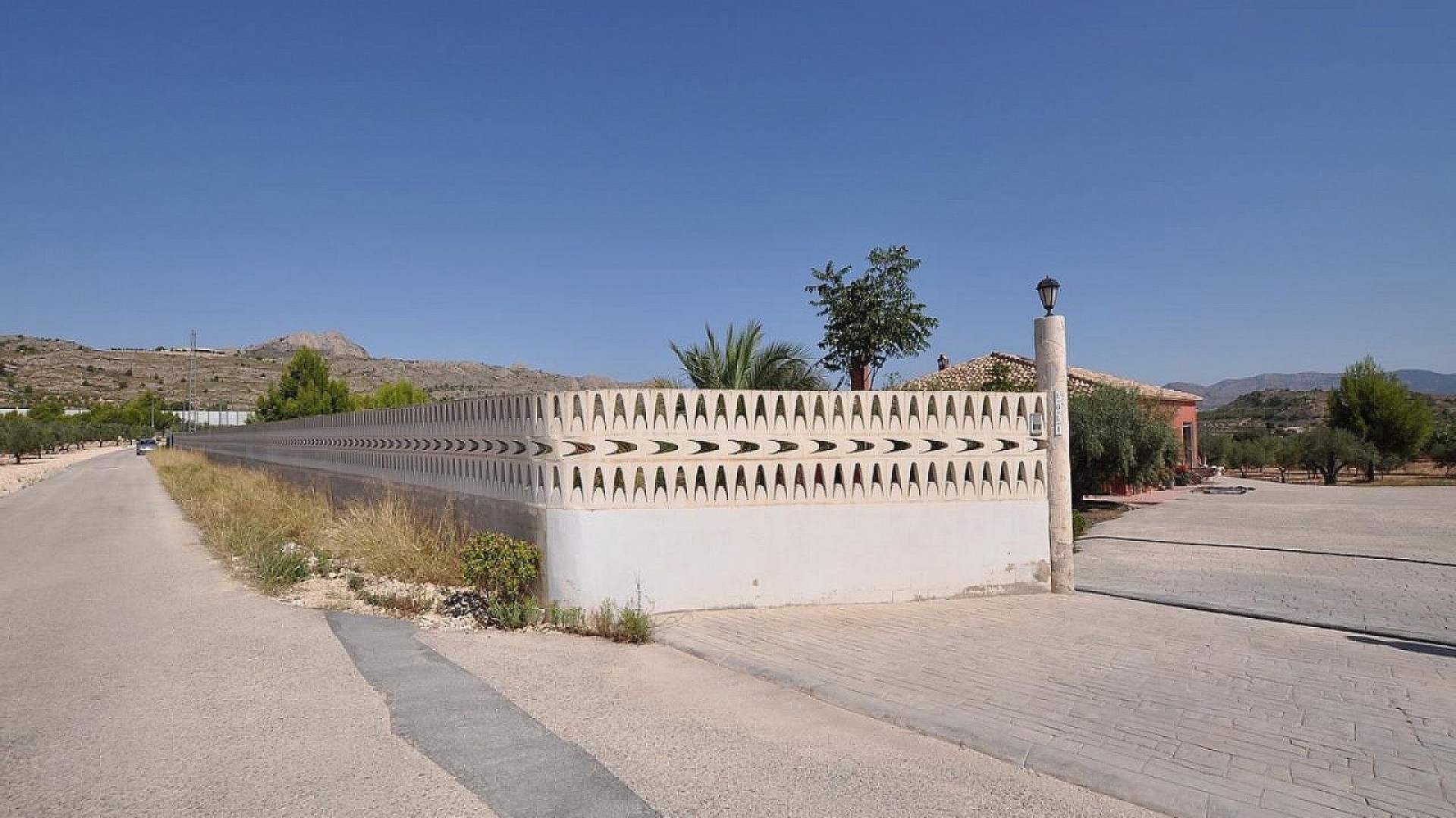 Återförsäljning - Fristående villa -
SAX