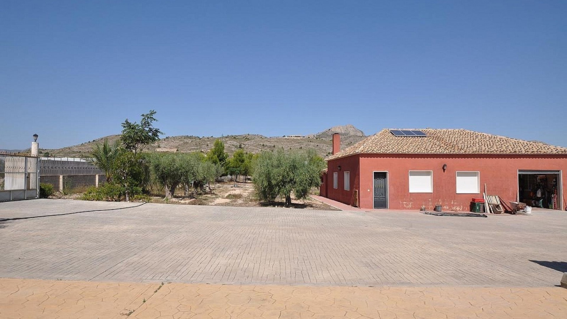 Återförsäljning - Fristående villa -
SAX