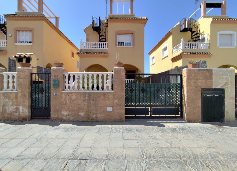 Återförsäljning - Fristående villa -
Torrevieja - Aguas nuevas 2
