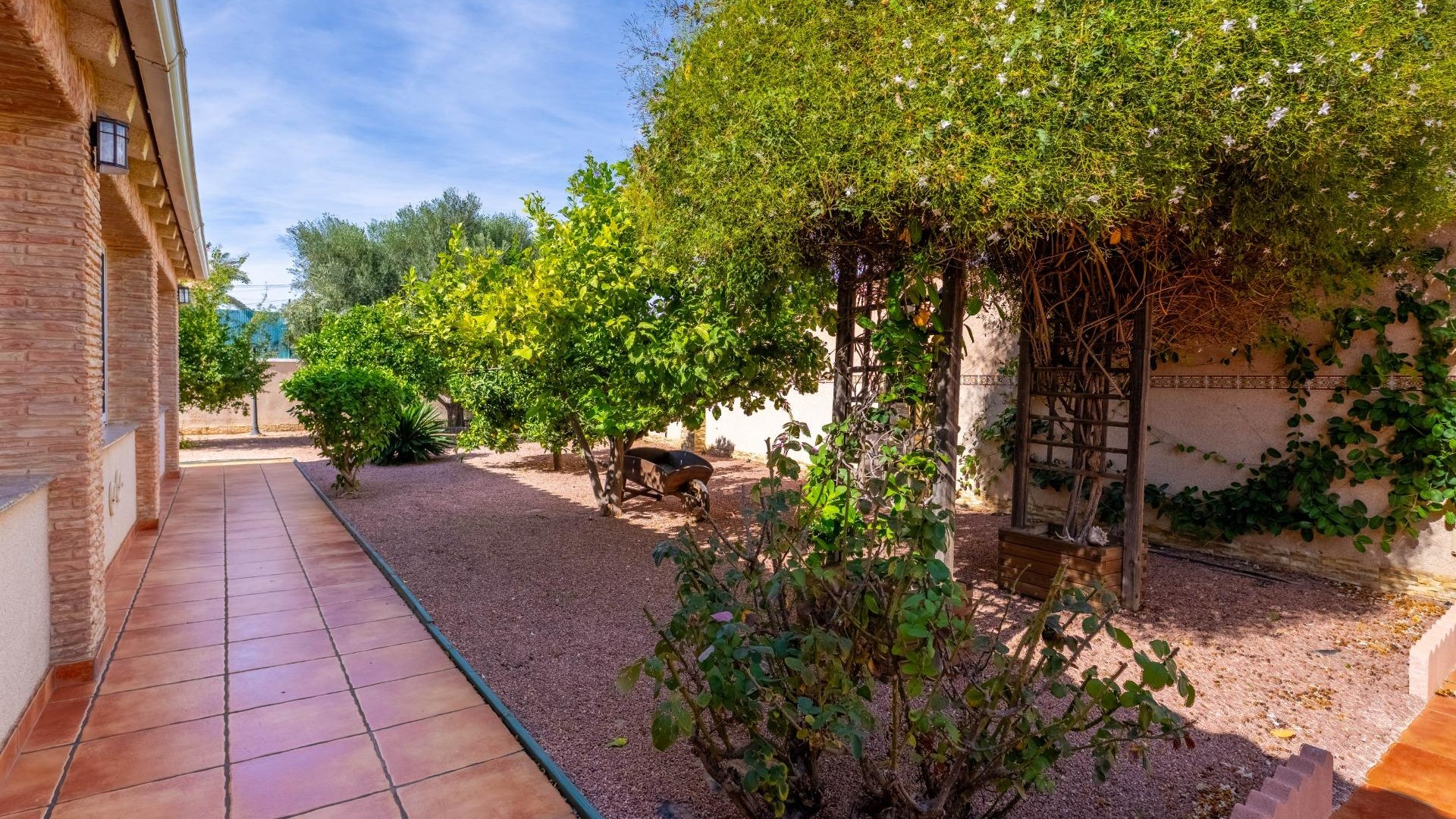 Återförsäljning - Fristående villa -
Torrevieja - El chaparral