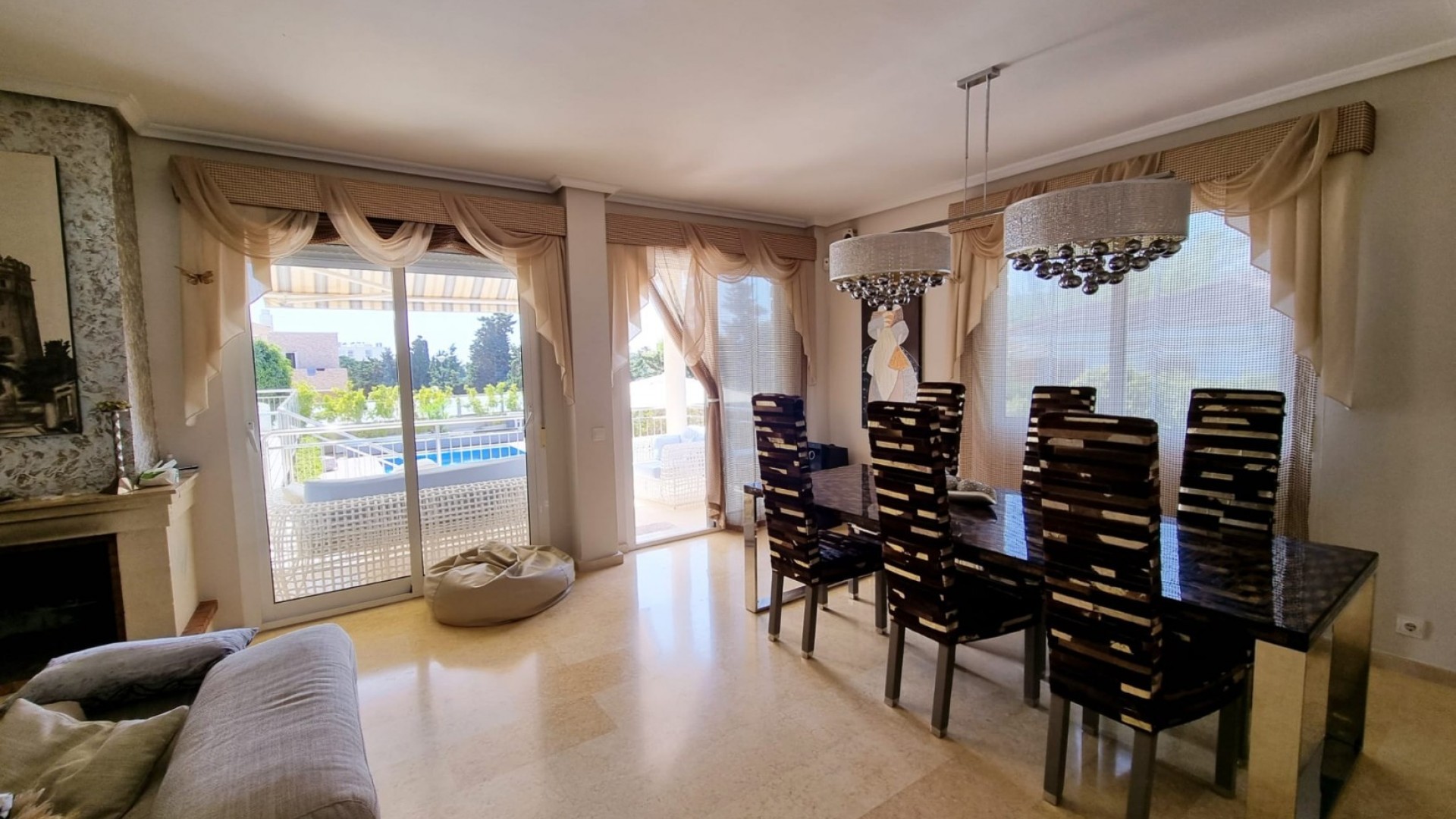 Återförsäljning - Fristående villa -
Torrevieja - La Mata