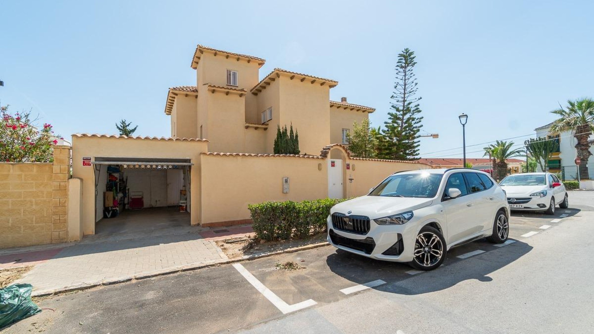 Återförsäljning - Fristående villa -
Torrevieja - La Mata