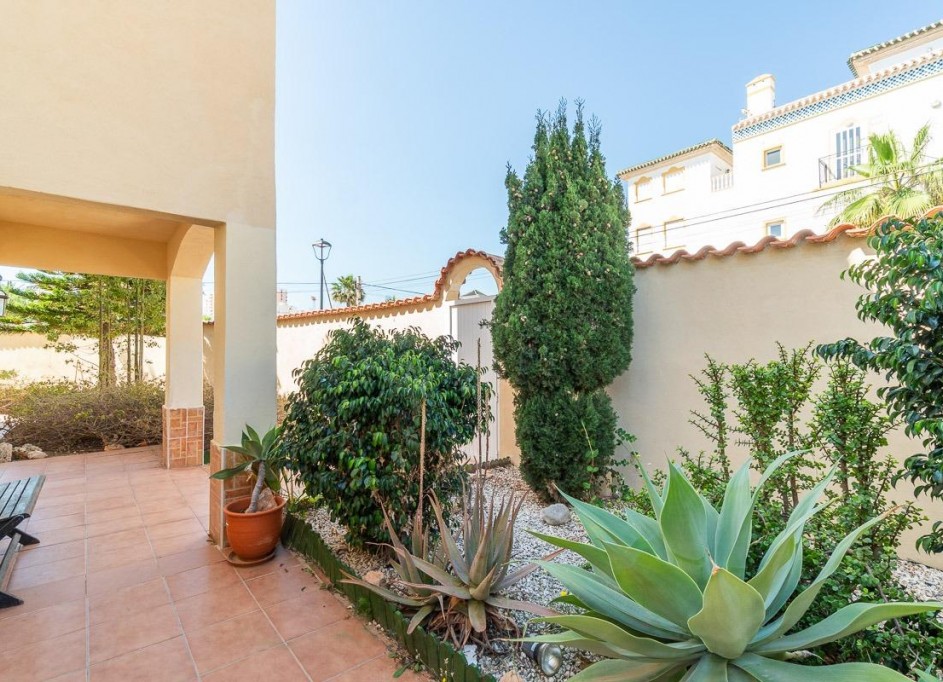 Återförsäljning - Fristående villa -
Torrevieja - La Mata