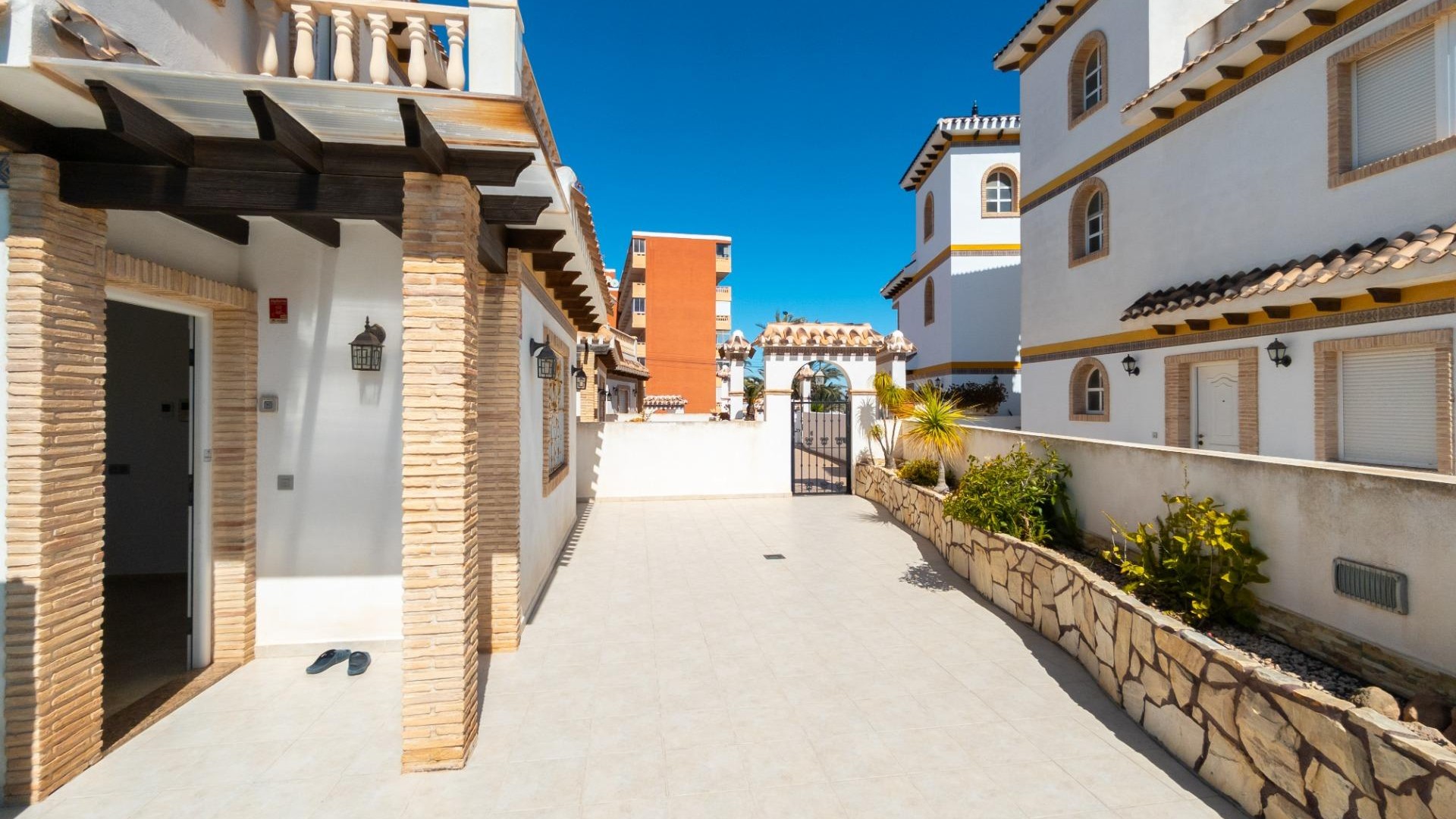Återförsäljning - Fristående villa -
Torrevieja - La Mata