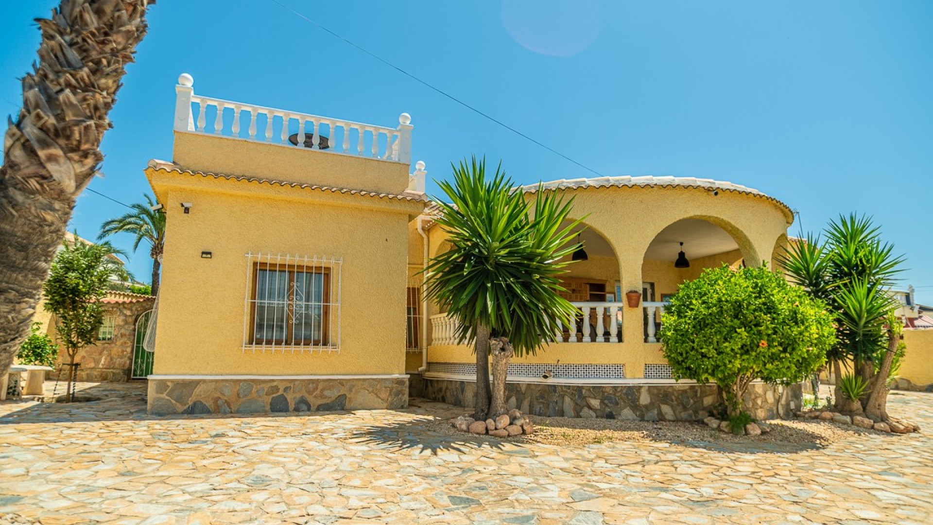 Återförsäljning - Fristående villa -
Torrevieja - La Siesta