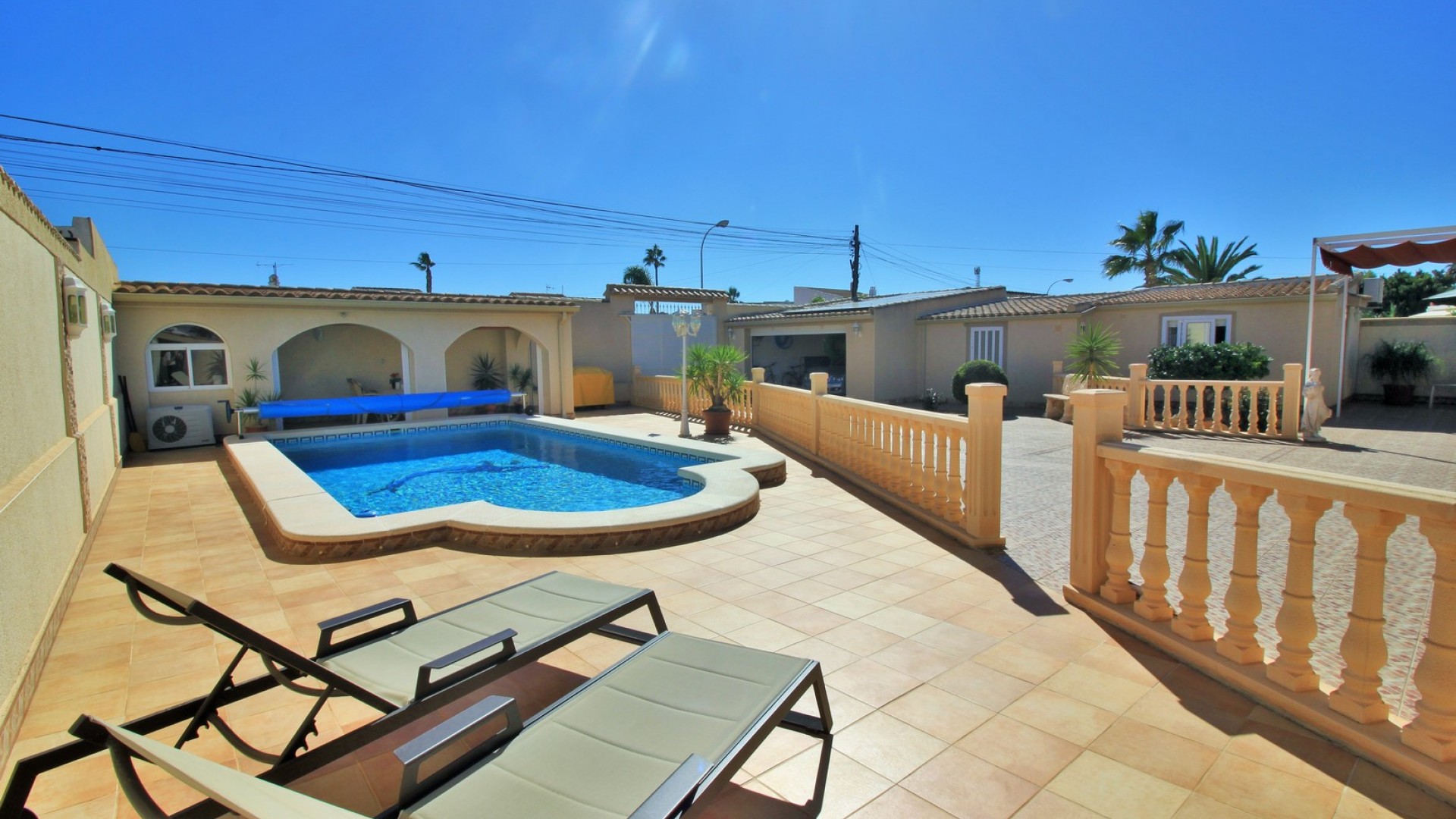 Återförsäljning - Fristående villa -
Torrevieja - La Siesta