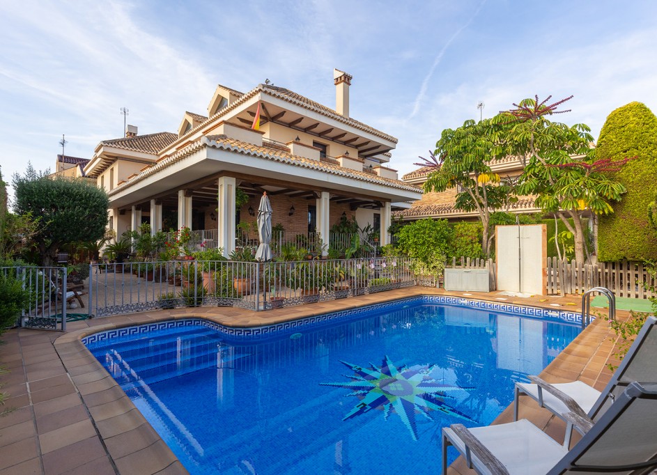 Återförsäljning - Fristående villa -
Torrevieja - La veleta