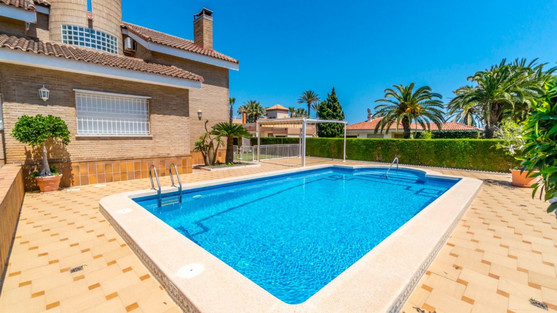 Återförsäljning - Fristående villa -
Torrevieja - La veleta